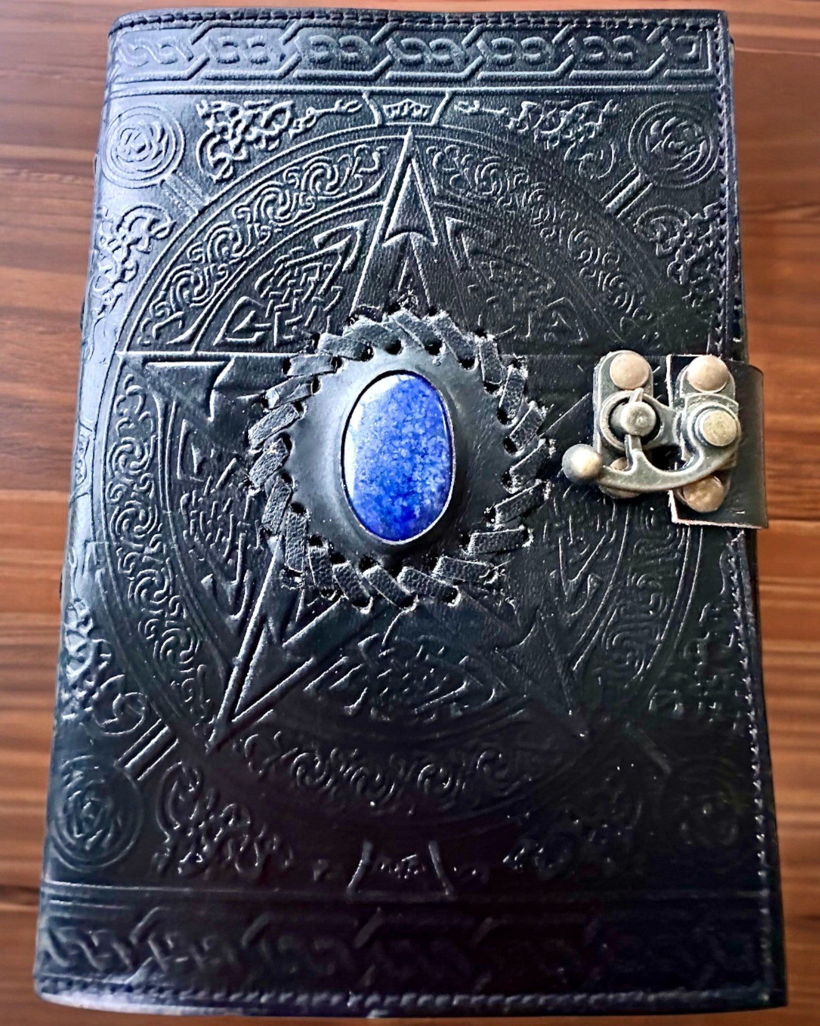 Premium Journal, Antique Design, Leather Notebook "Magic Chronicle" 200 pages, 2 options to choose from, personalization with engraving