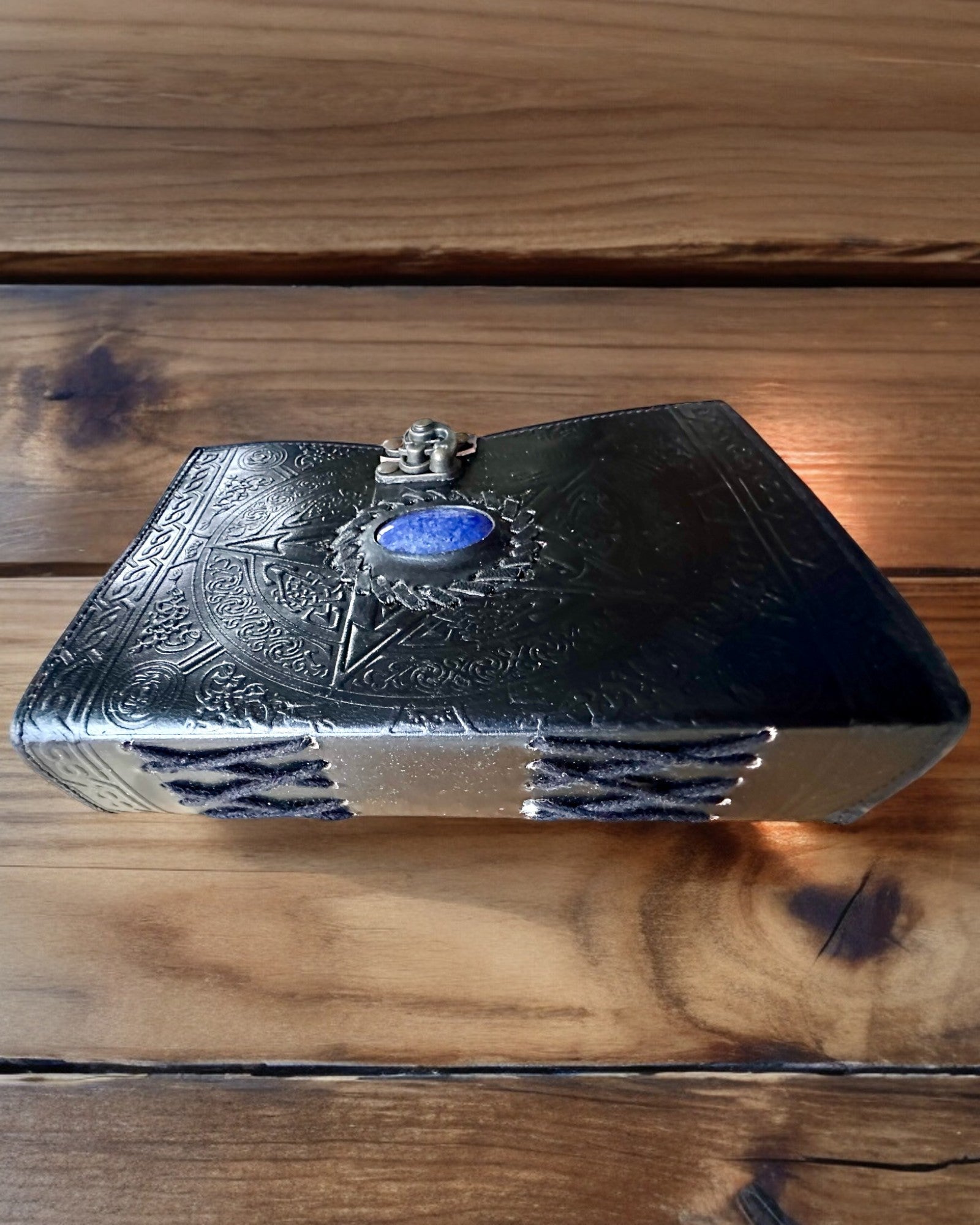 Premium Journal, Antique Design, Leather Notebook "Magic Chronicle" 200 pages, 2 options to choose from, personalization with engraving