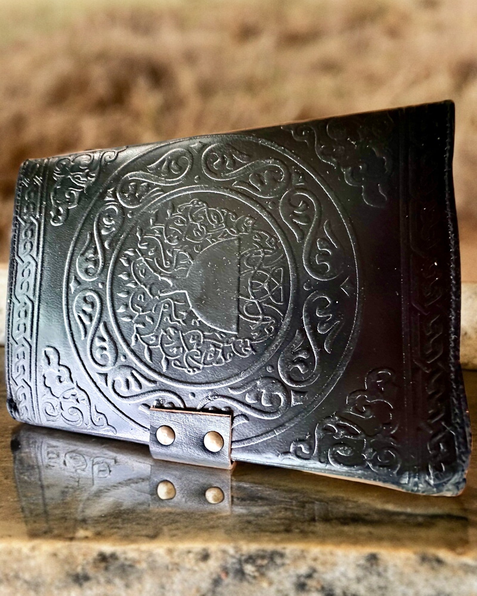 Premium Journal, Antique Design, Leather Notebook "Magic Chronicle" 200 pages, 2 options to choose from, personalization with engraving