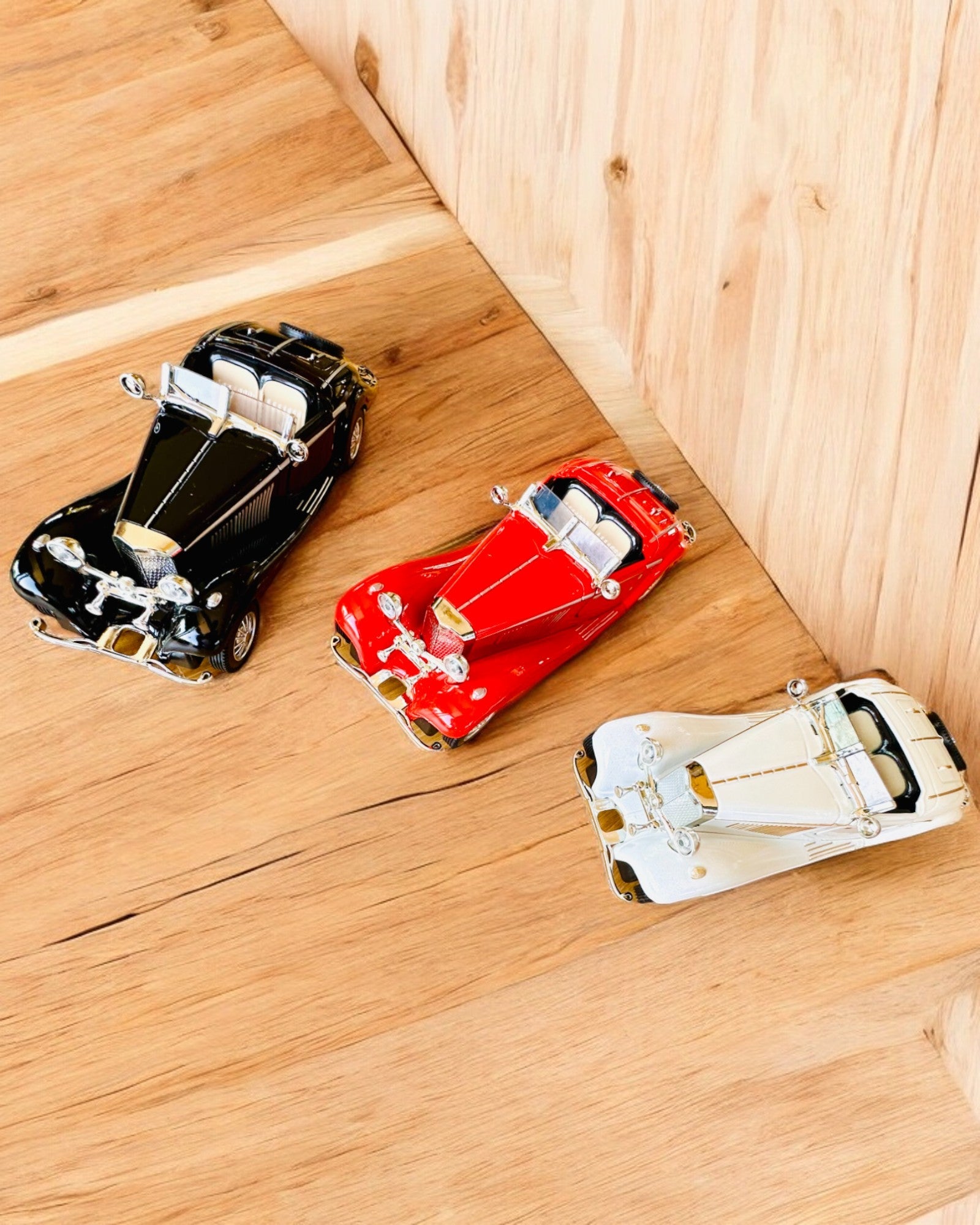 Miniature Model of Classic Retro Cars - personalization option with engraving for a gift, 3 variants to choose from