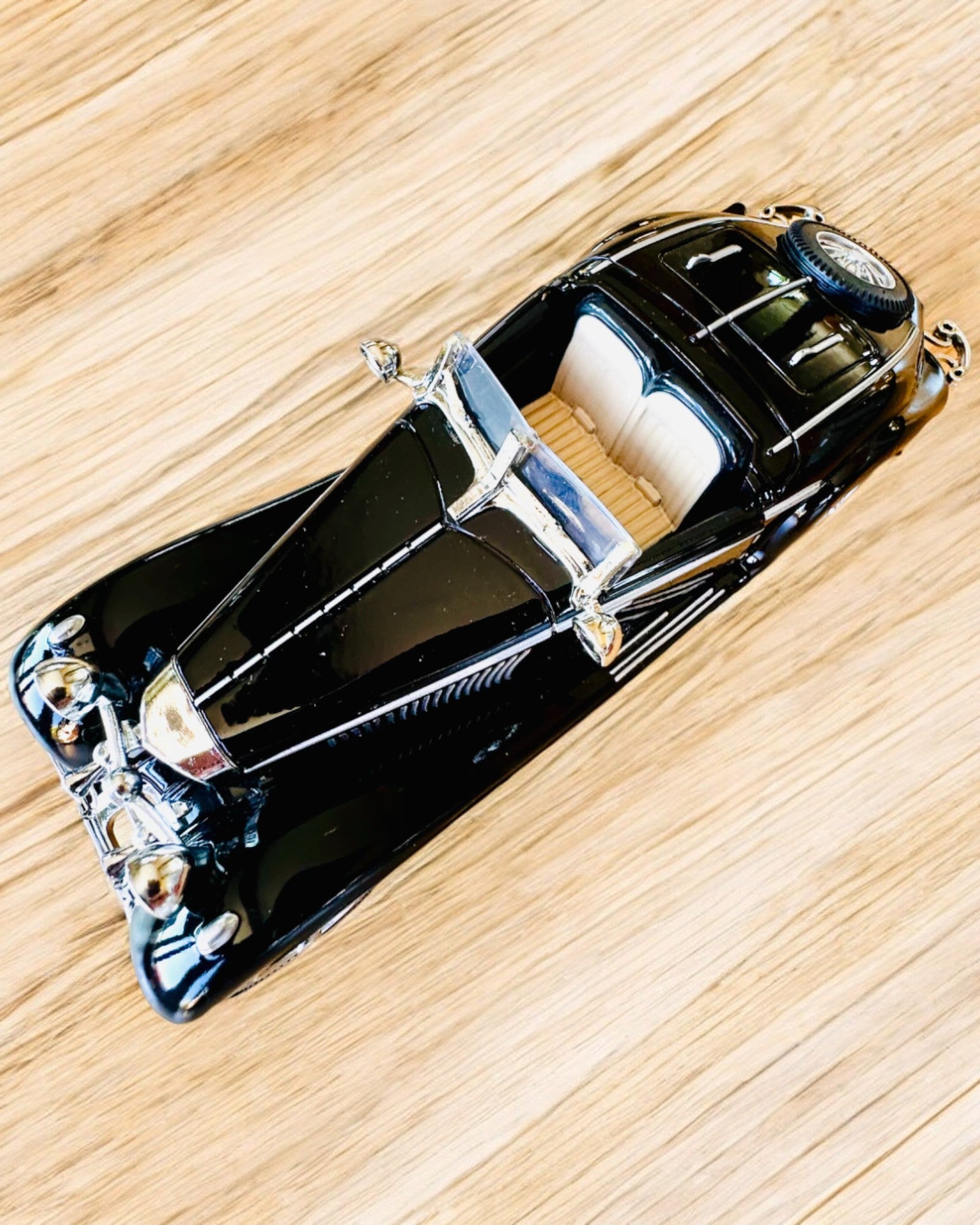 Miniature Model of Classic Retro Cars - personalization option with engraving for a gift, 3 variants to choose from