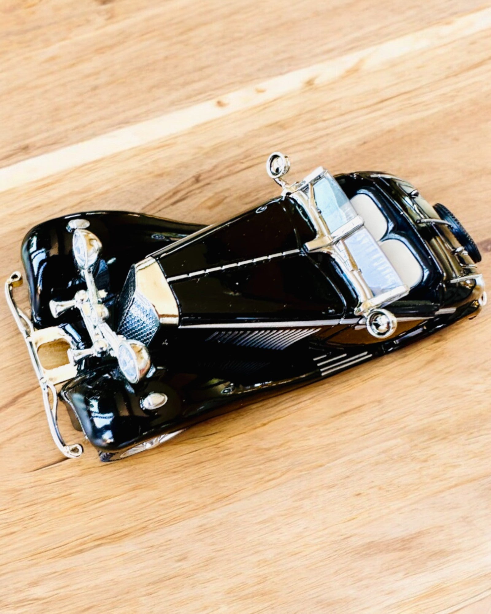 Miniature Model of Classic Retro Cars - personalization option with engraving for a gift, 3 variants to choose from
