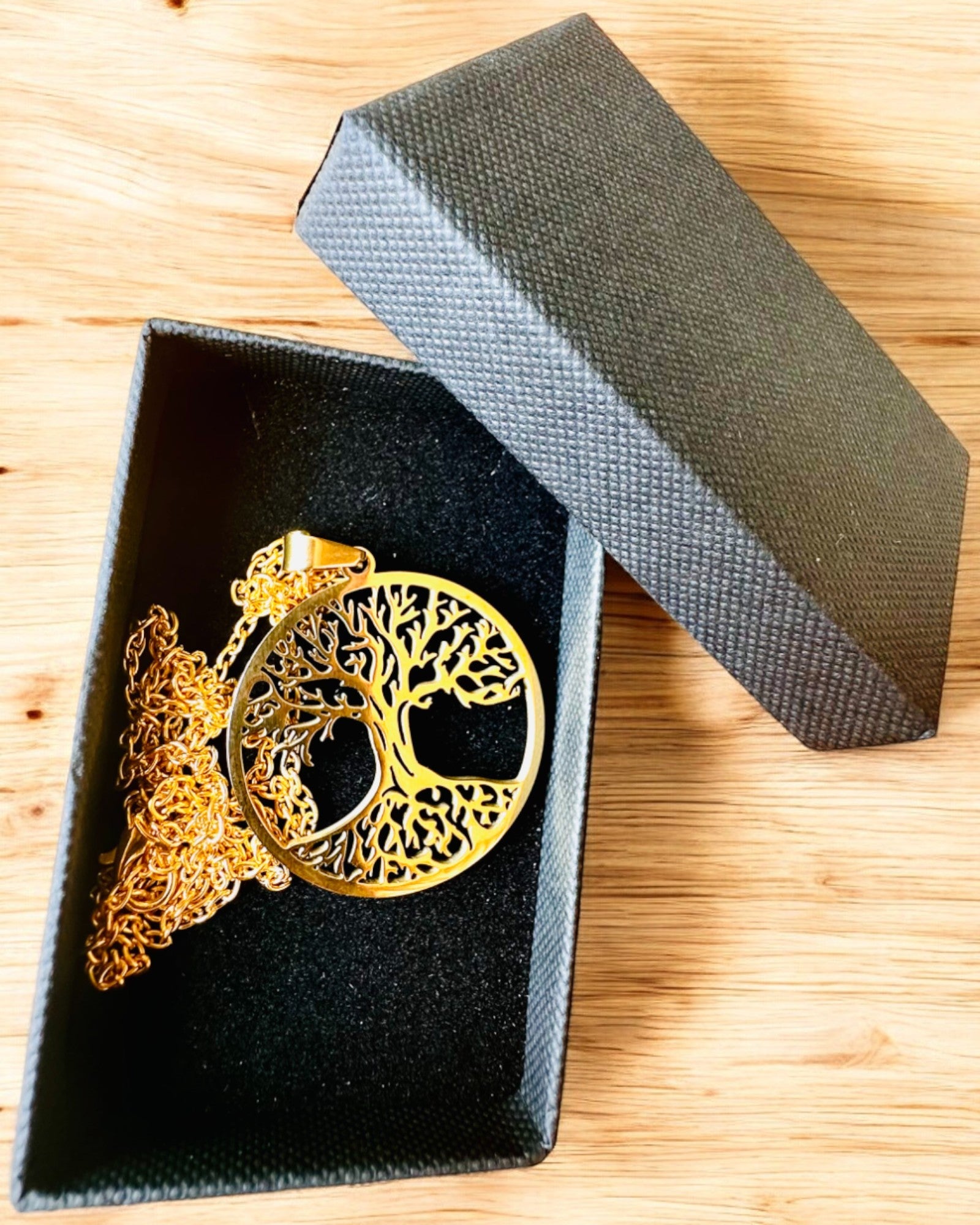 Stainless Steel "Tree of Life" Necklace - personalized engraving, 2 color variants