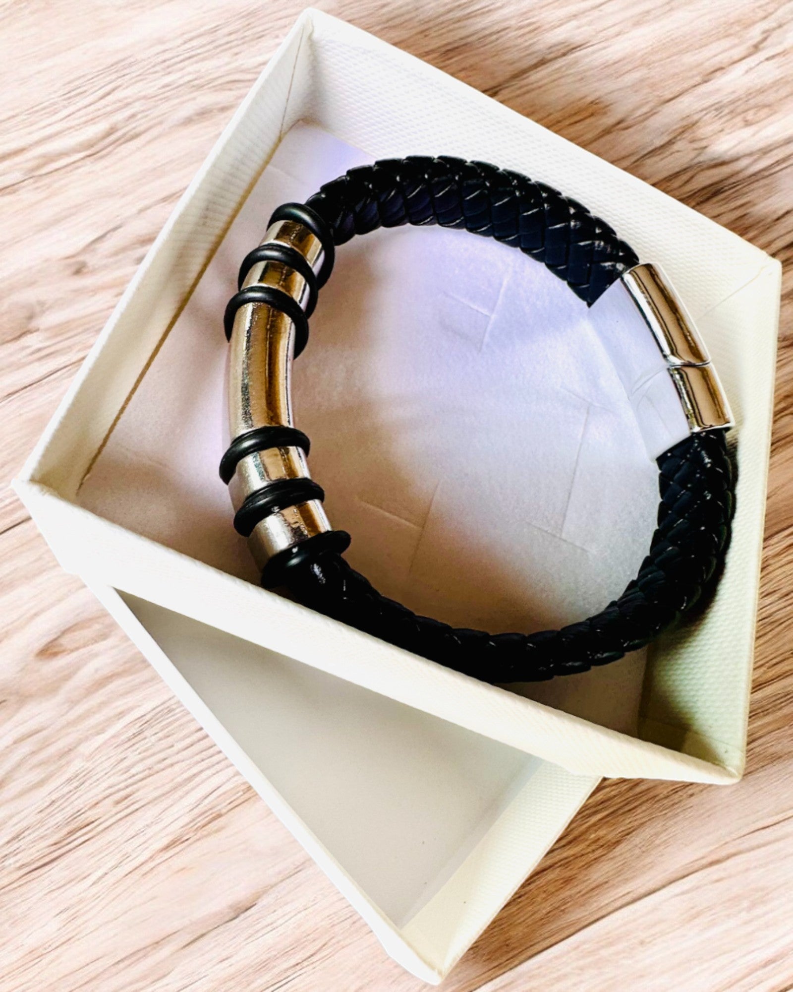 Fashionable Hip Hop Bracelet for Men with Custom Engraving and Magnetic Clasp – Choose Style with Silver or Gold Accents, 22cm PU Leather