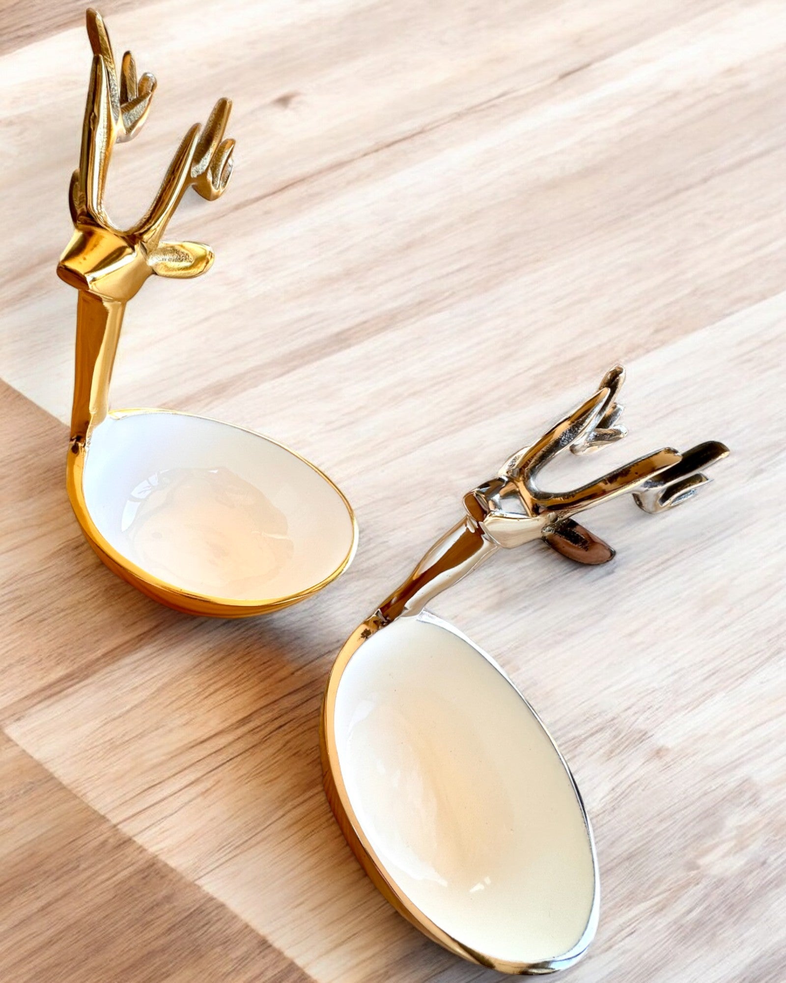 Elegant Bowl Horned Beauty – Handicraft from India, personalization with engraving