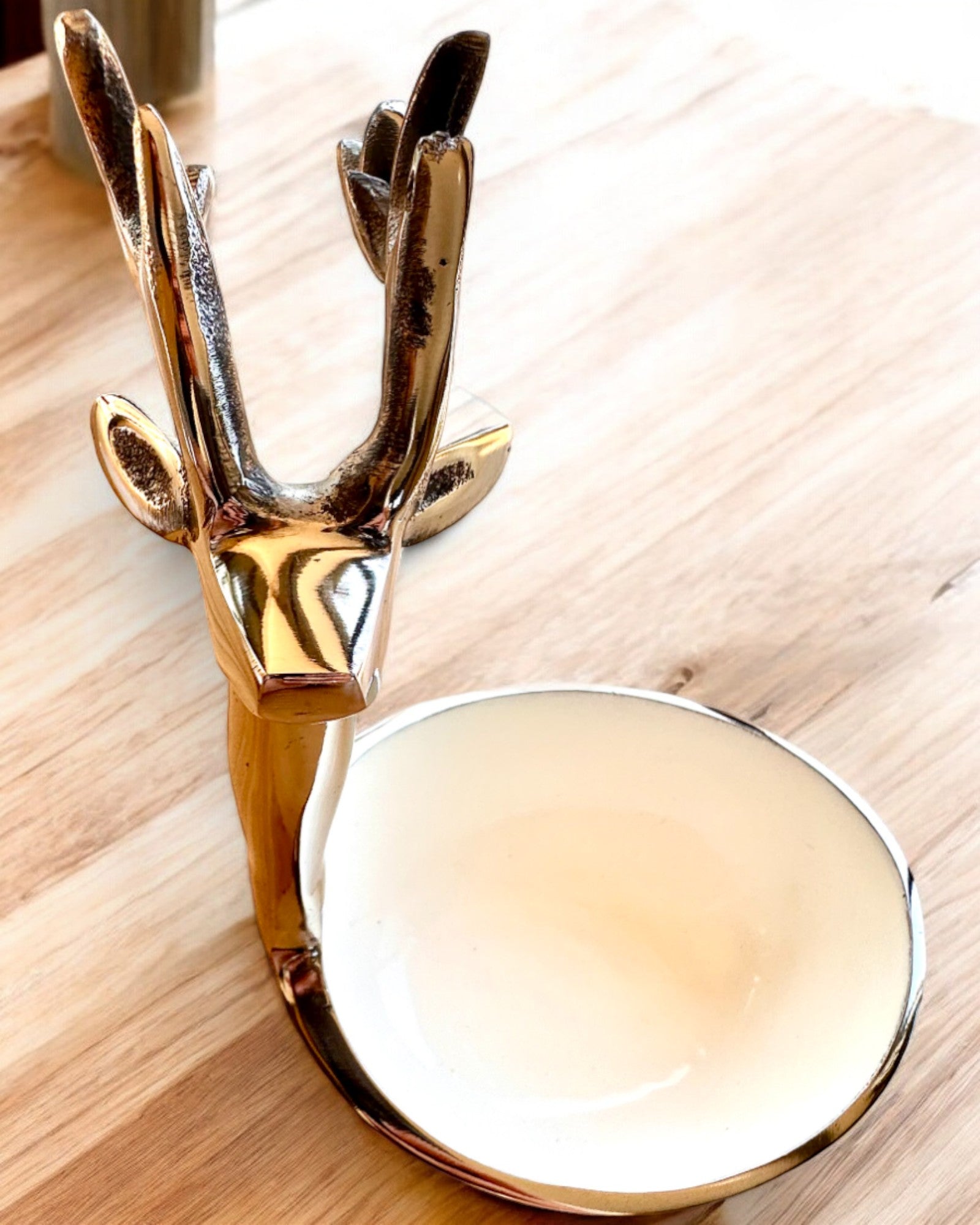 Elegant Bowl Horned Beauty – Handicraft from India, personalization with engraving