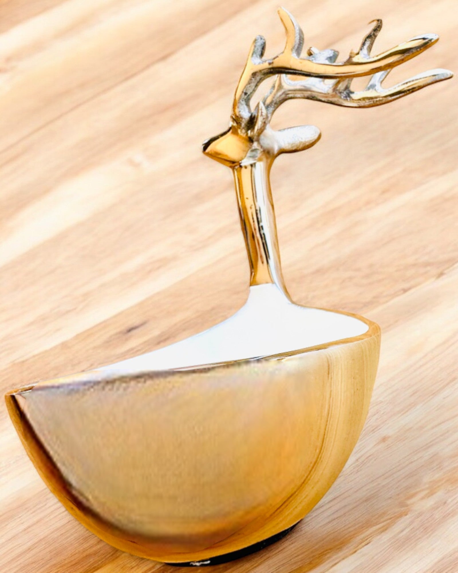 Elegant Bowl Horned Beauty – Handicraft from India, personalization with engraving