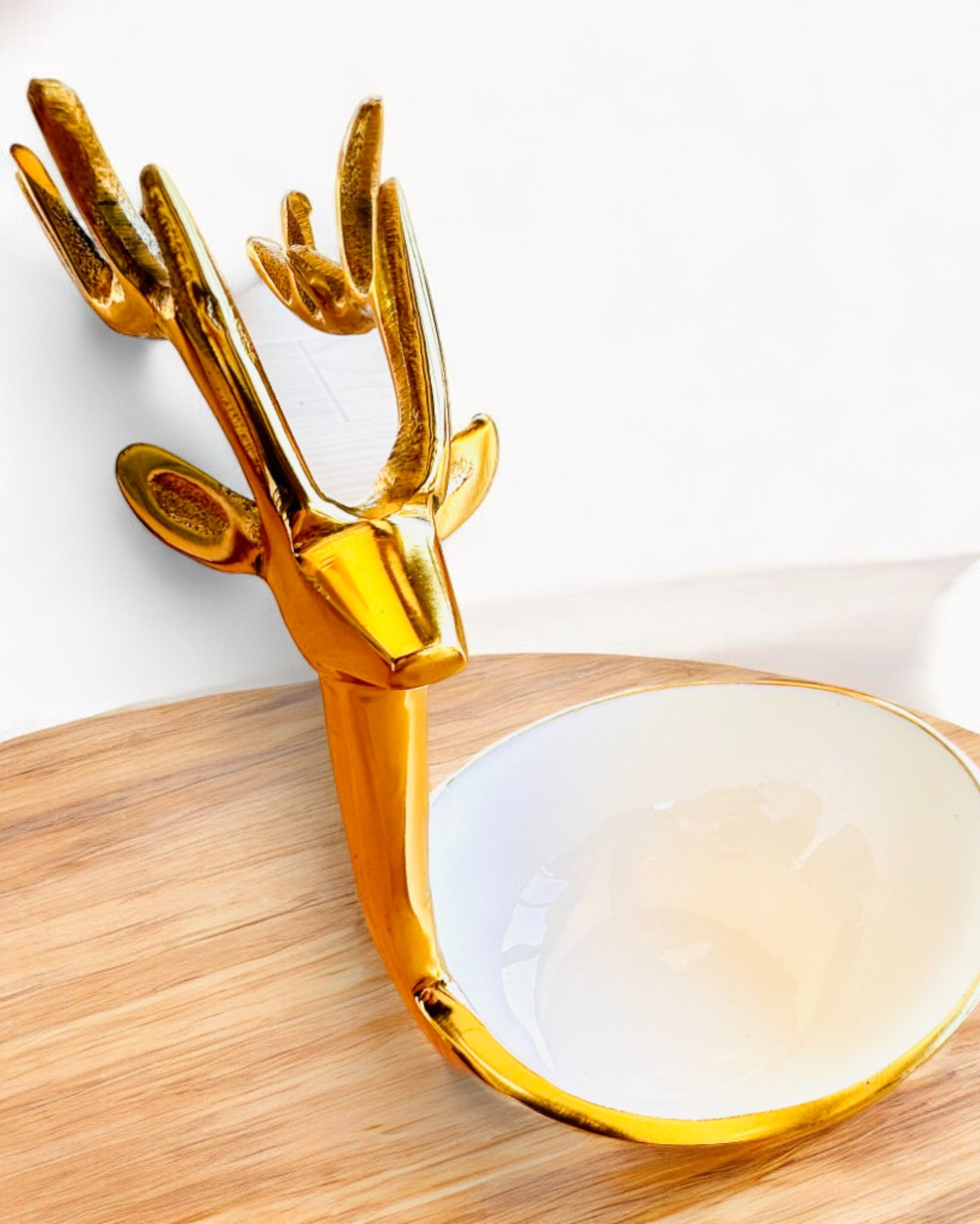 Elegant Bowl Horned Beauty – Handicraft from India, personalization with engraving