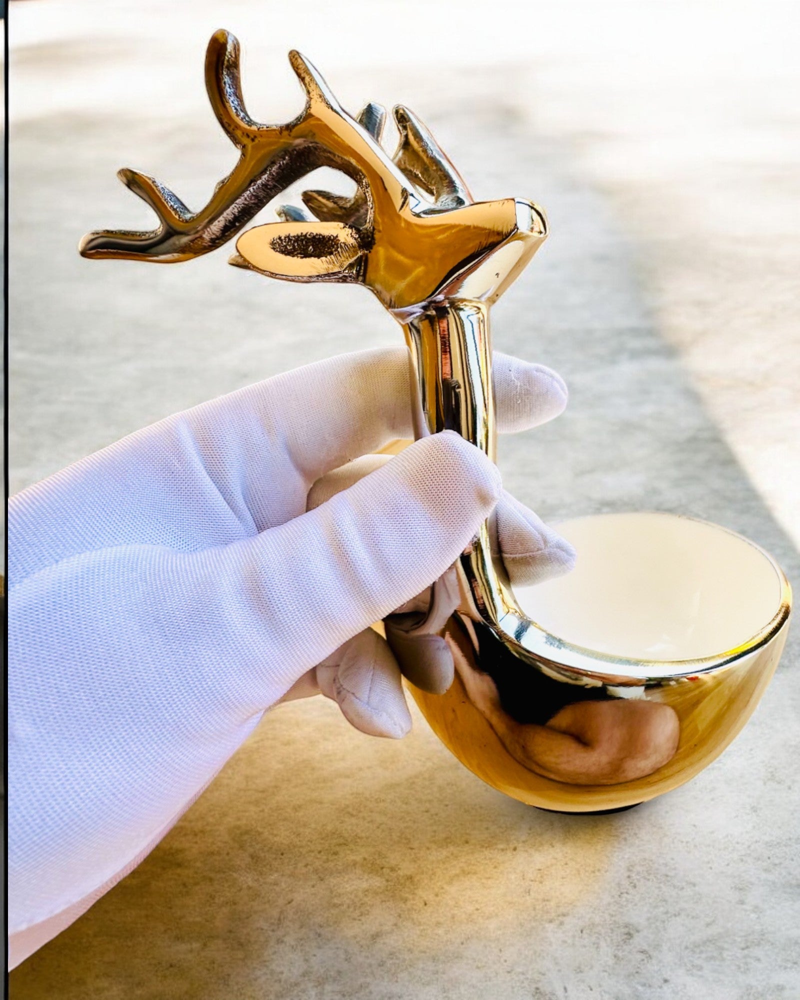 Elegant Bowl Horned Beauty – Handicraft from India, personalization with engraving