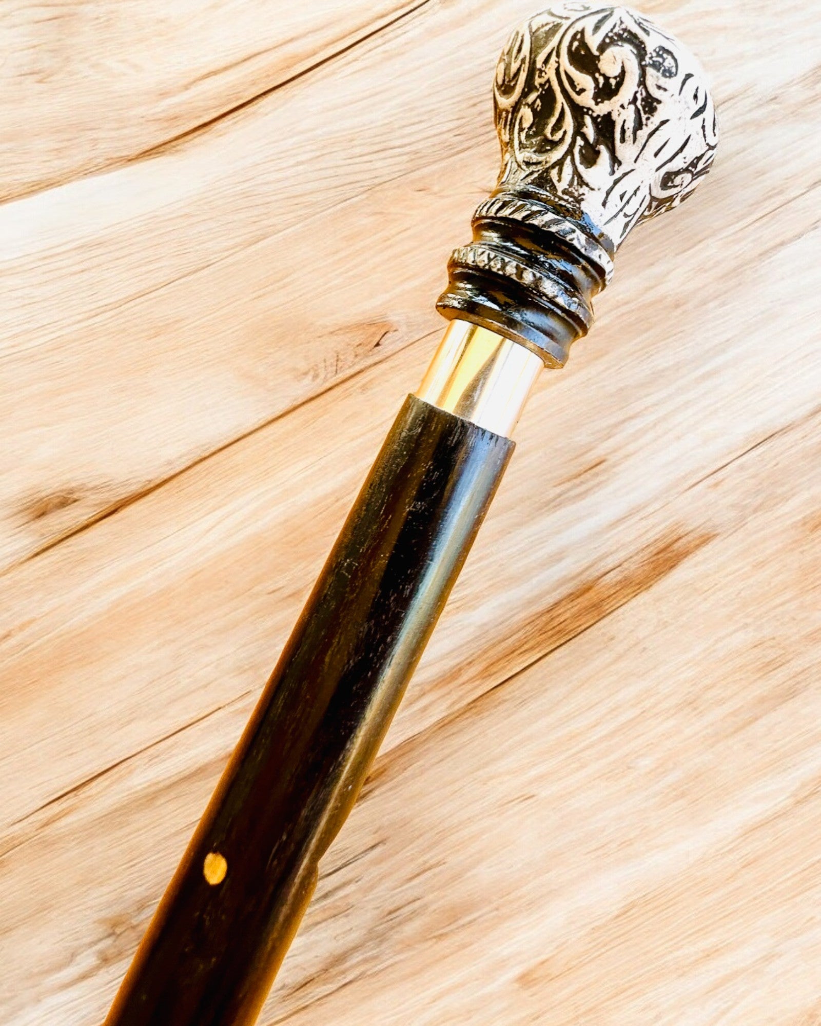 "Majesty Cane" Walking Stick Wooden Handcrafted, engraving option available, 2 variants to choose from