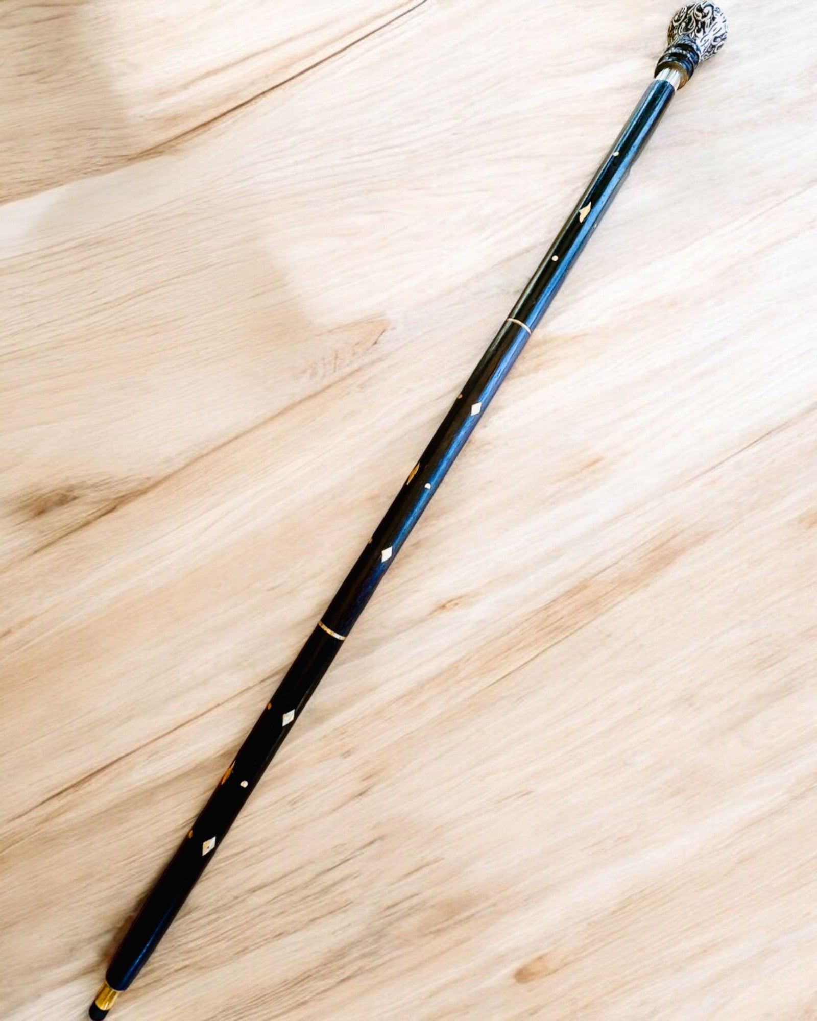 "Majesty Cane" Walking Stick Wooden Handcrafted, engraving option available, 2 variants to choose from