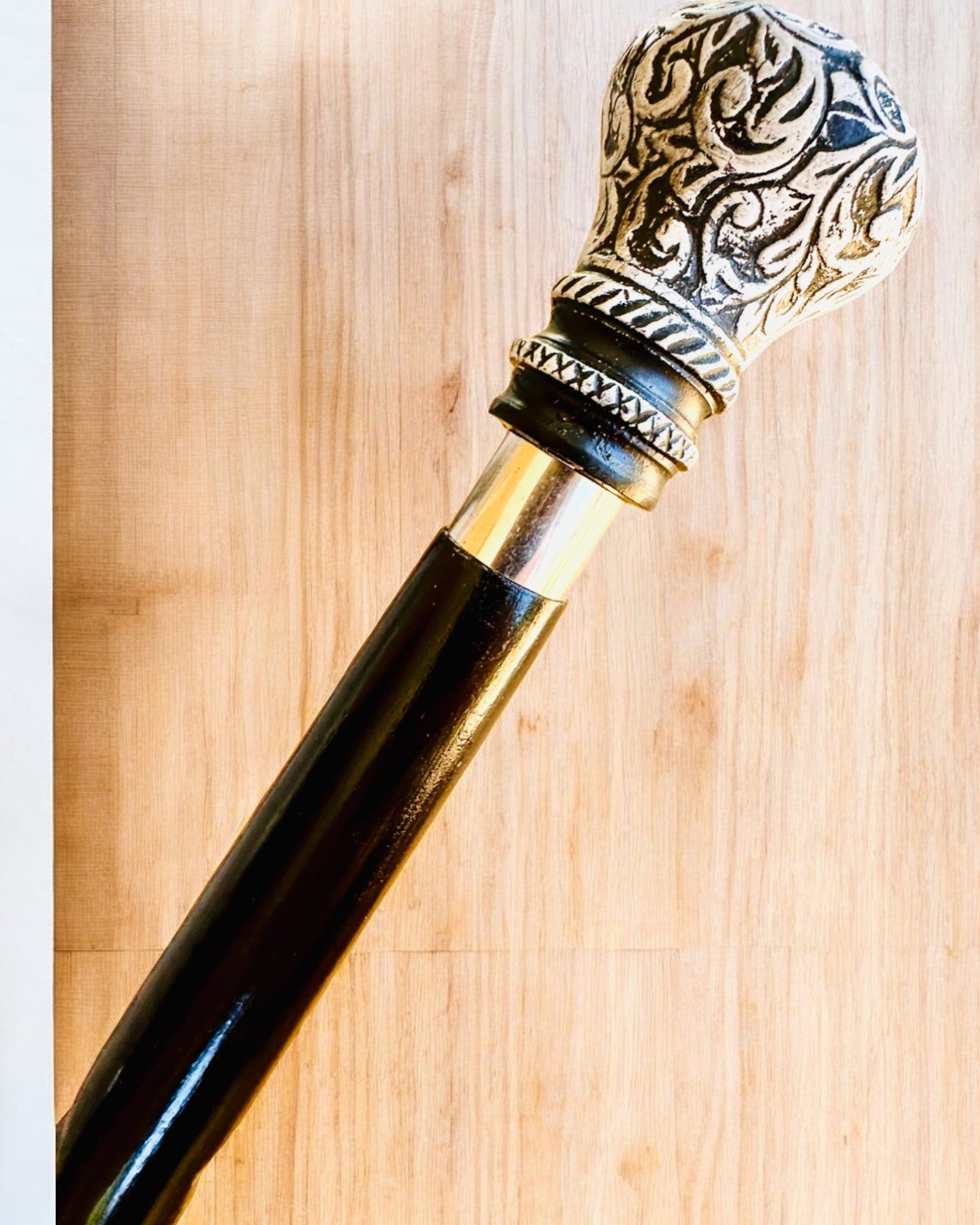 "Majesty Cane" Walking Stick Wooden Handcrafted, engraving option available, 2 variants to choose from