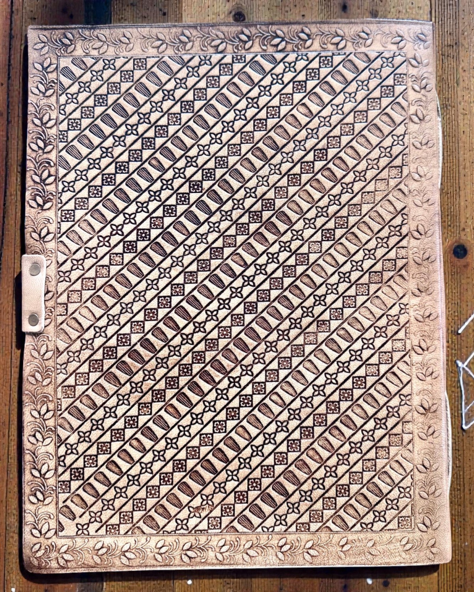 Leather Memory Book Heritage – Personalized Notebook 25 × 33 cm