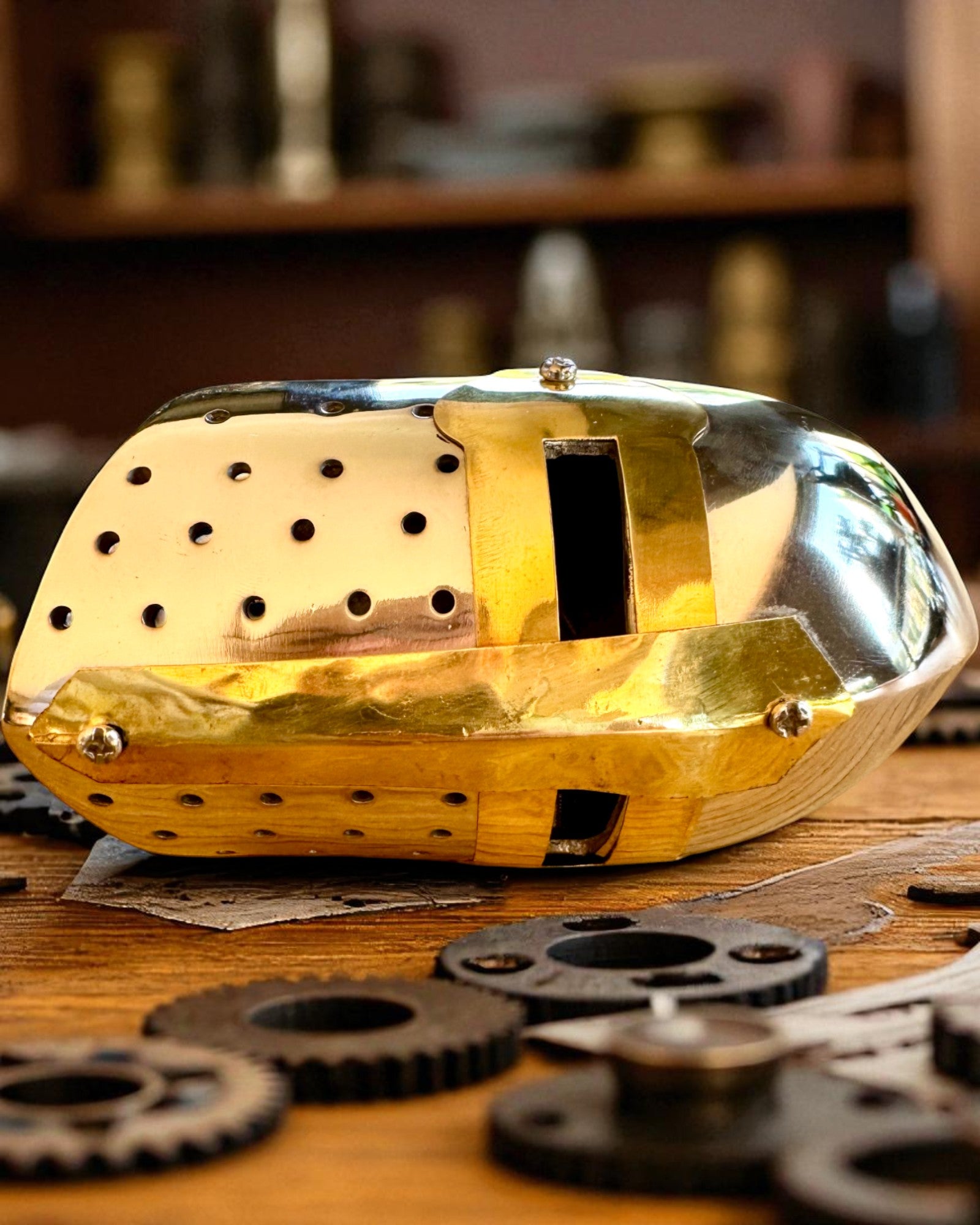 Mini Knight Helmet "Guardian" in Brass – Handcrafted, 12 cm, Customizable with Engraving for Gift