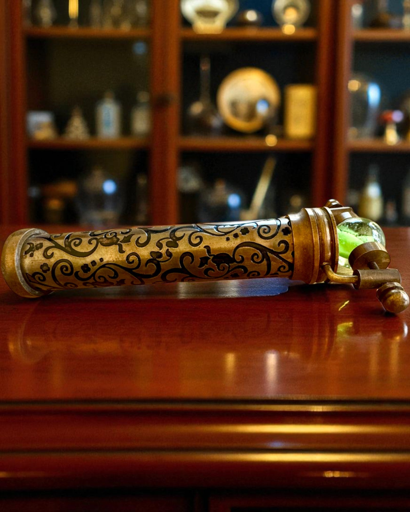 Kaleidoscope Vintage "Emerald Dreams", 15 cm – handcrafted, customizable with engraving for a gift