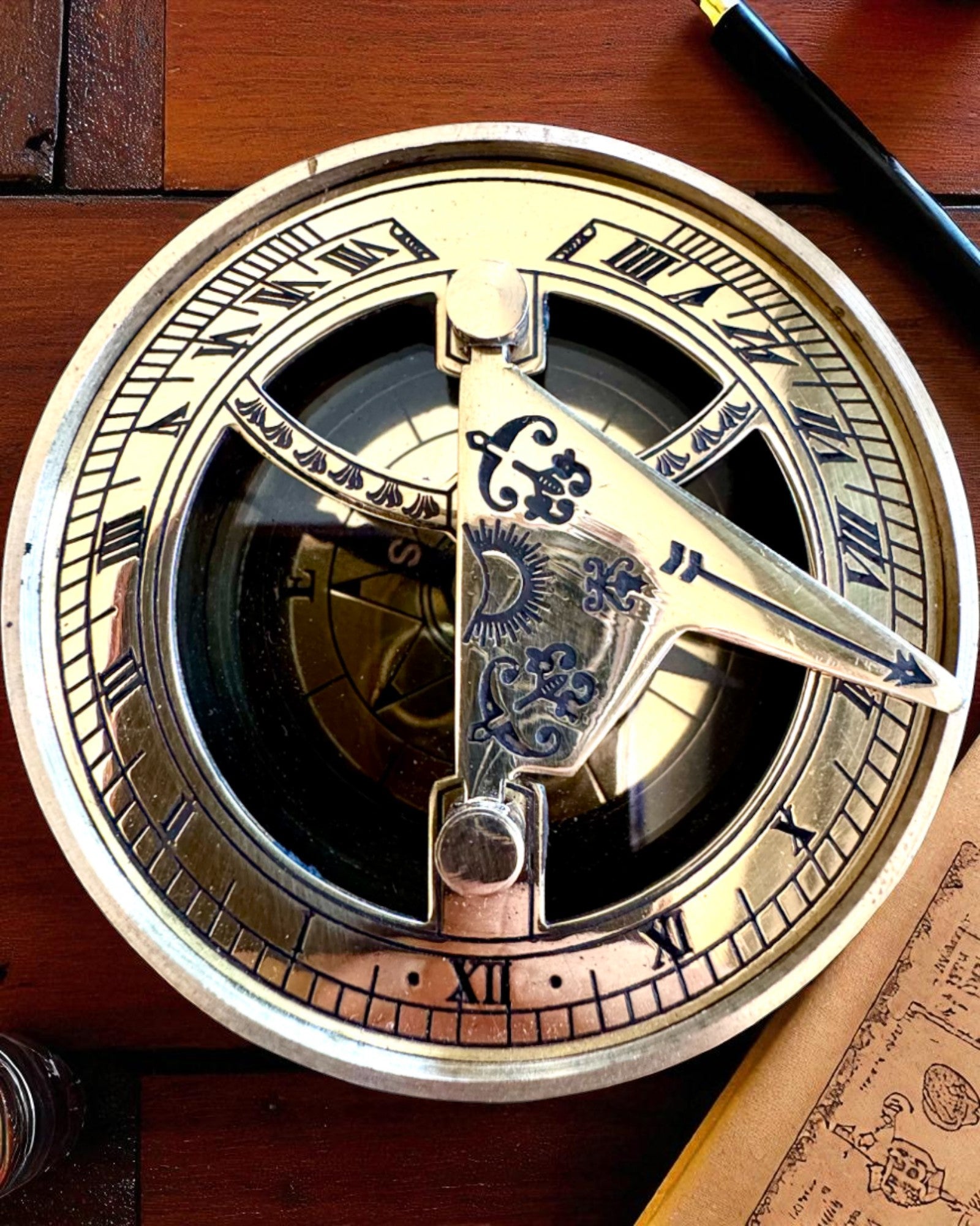Voyager 7cm Sundial Compass – brass sundial with compass, personalized engraving for a gift