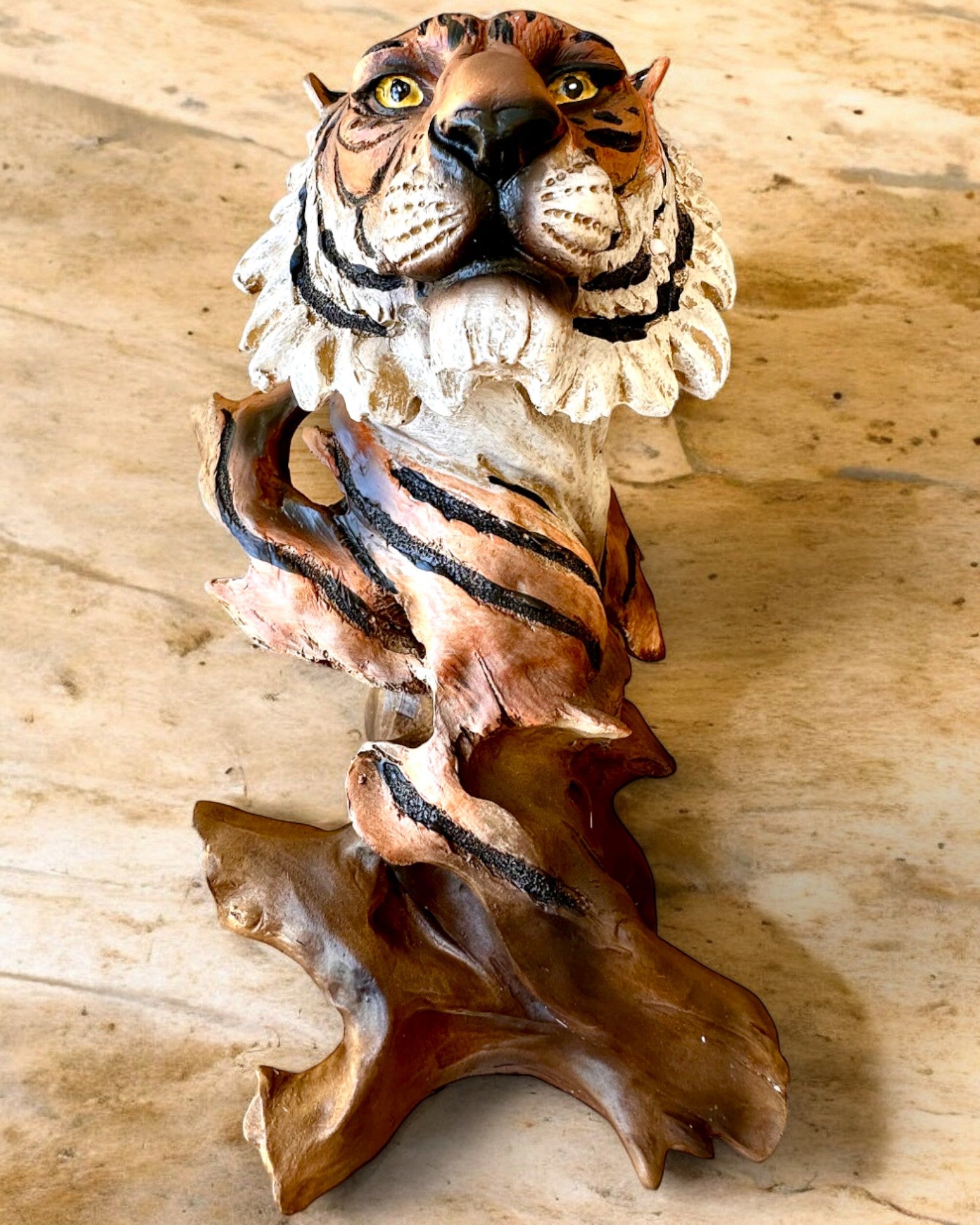 "Tiger King of the Jungle" Statuette with Engraving Option, 29 cm Tall Figurine, Gift Decoration