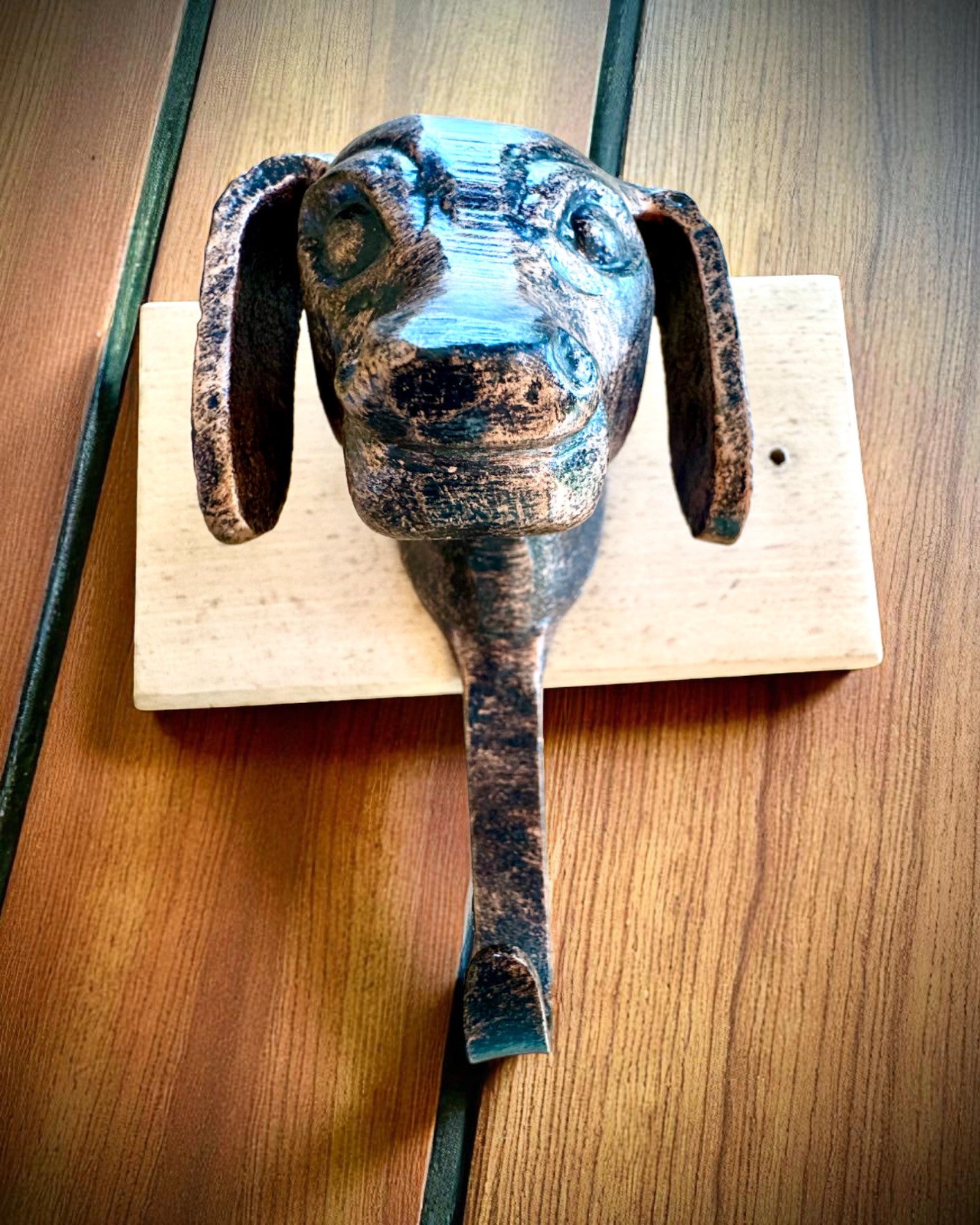 Brass Hanger Dog Friend, handmade, personalization with engraving on wood possible