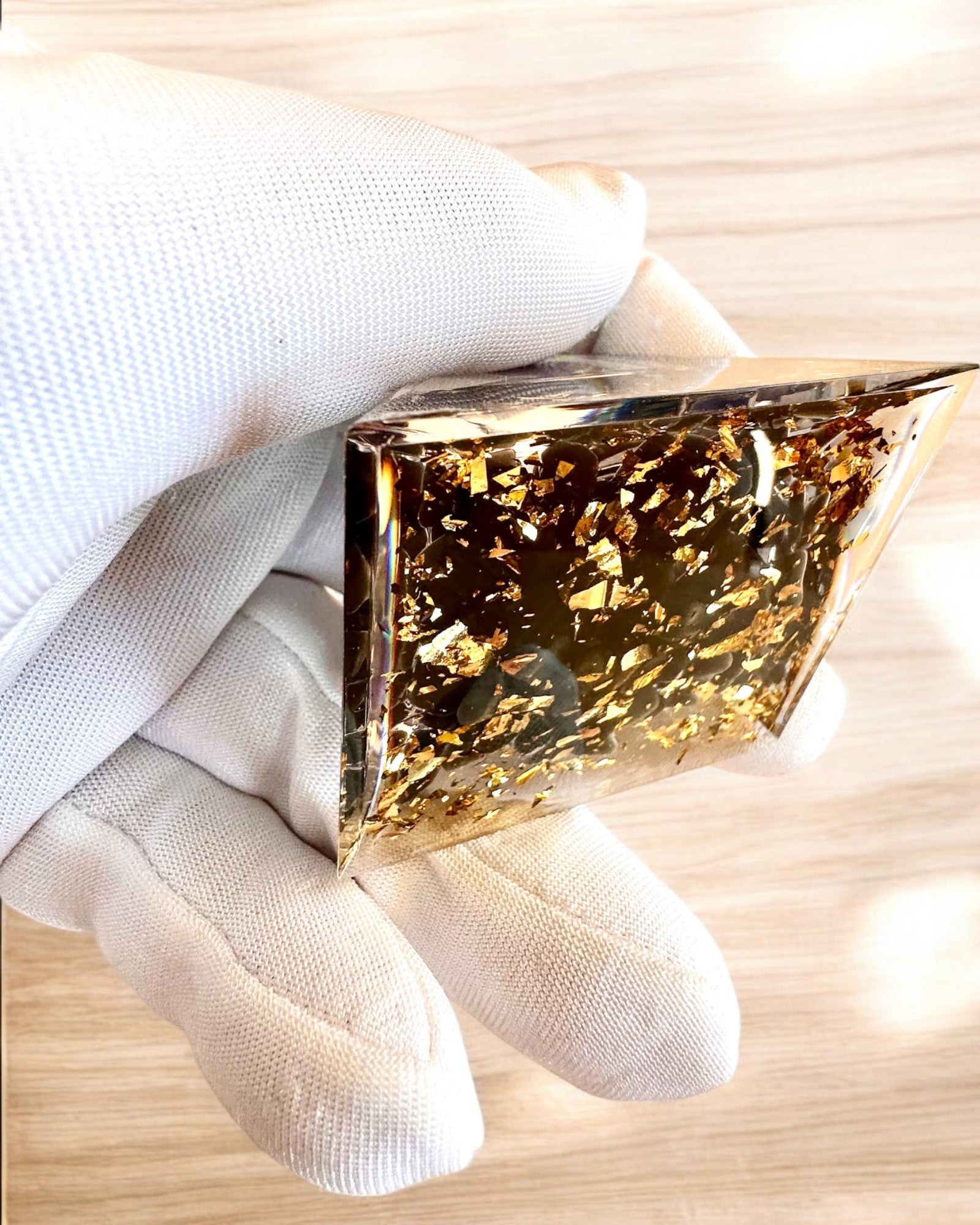 Orgonite Energy Pyramid of Cosmic Energy - Amulet with Amethyst and Shavings