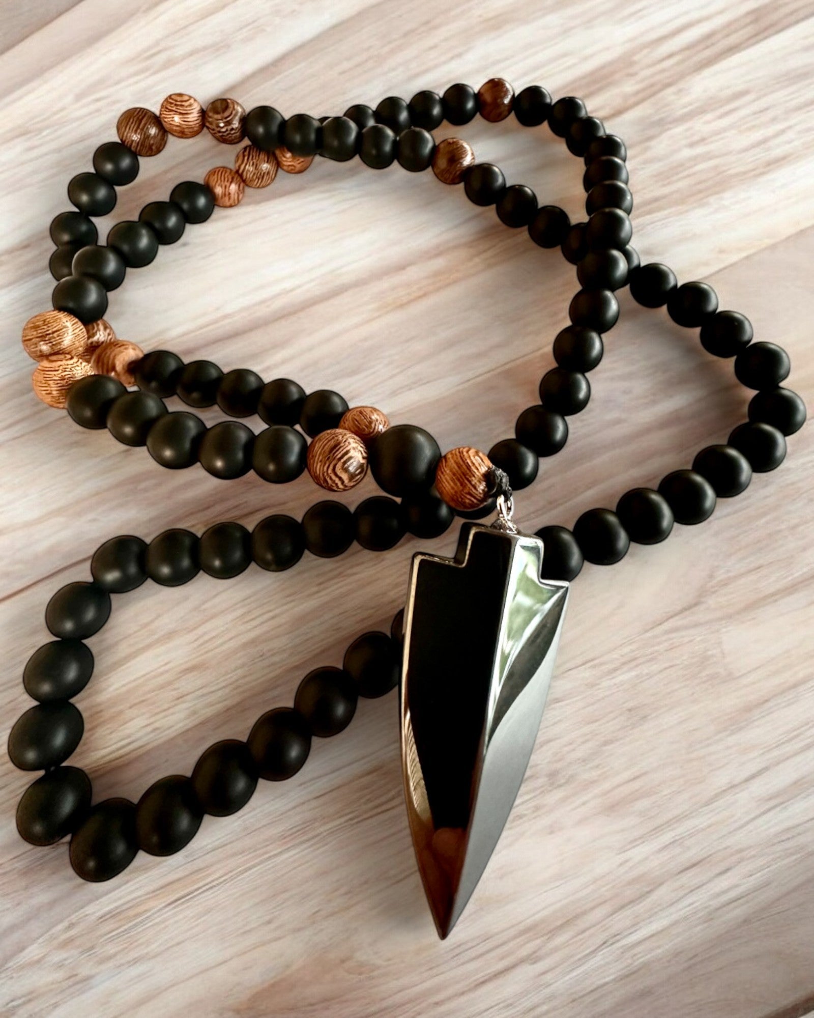 Arrow of Power, Necklace with Black Obsidian and Wooden Beads, personalization with engraving for a gift