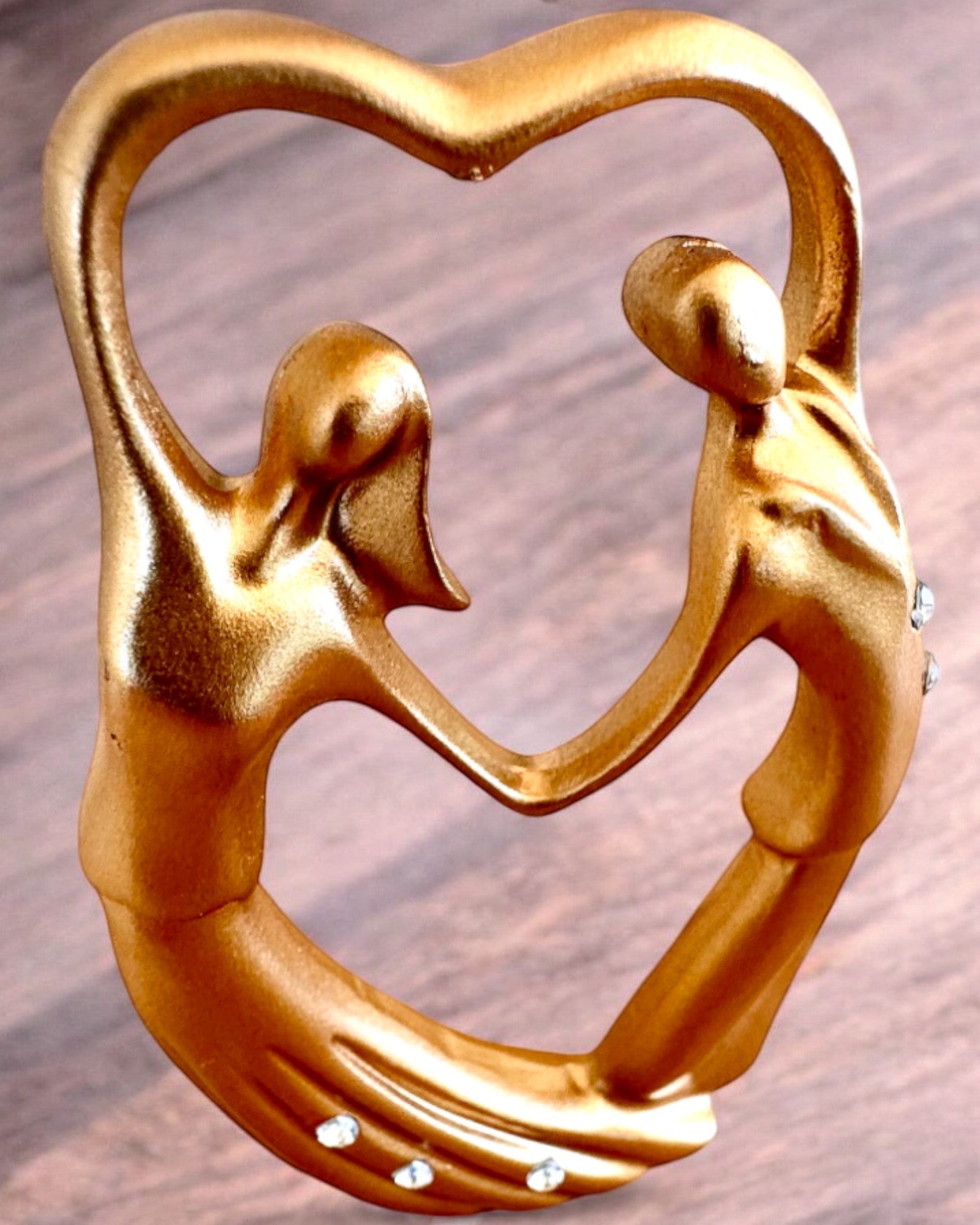 Figurine symbol of love - "Eternal Closeness" as a gift, personalization with engraving