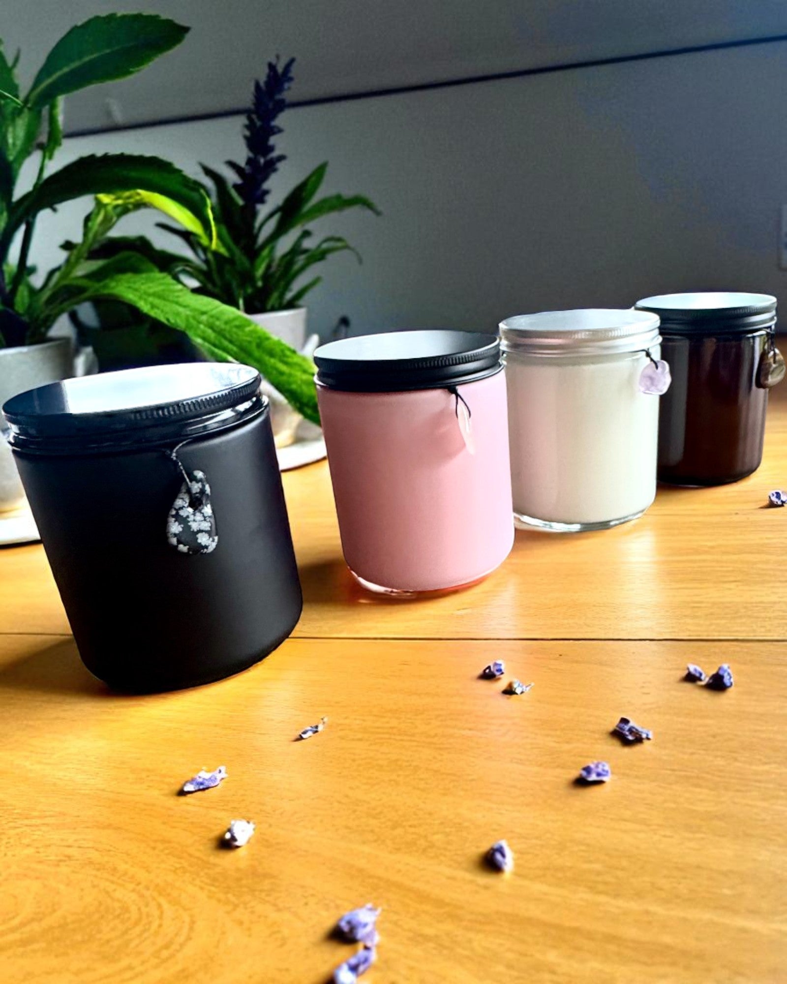 Amethyst Intentional Soy Candle – peace, harmony and purification, 250 ml, option for personalization as a gift