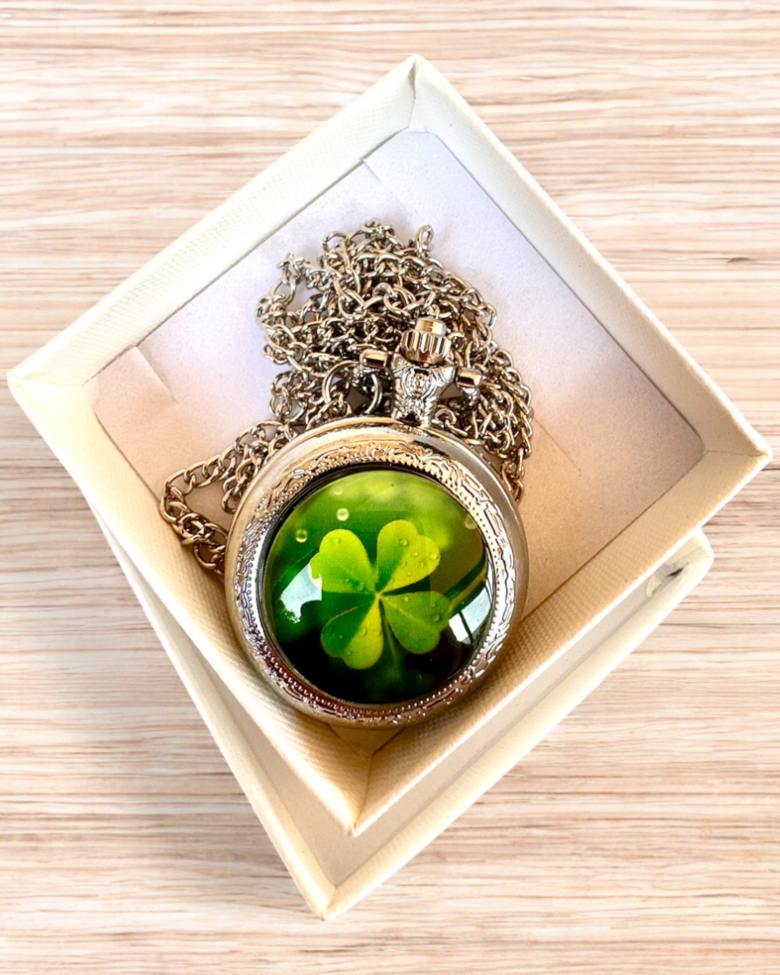 "CloverTime" pocket watch with a four-leaf clover motif, customizable with engraving for a gift