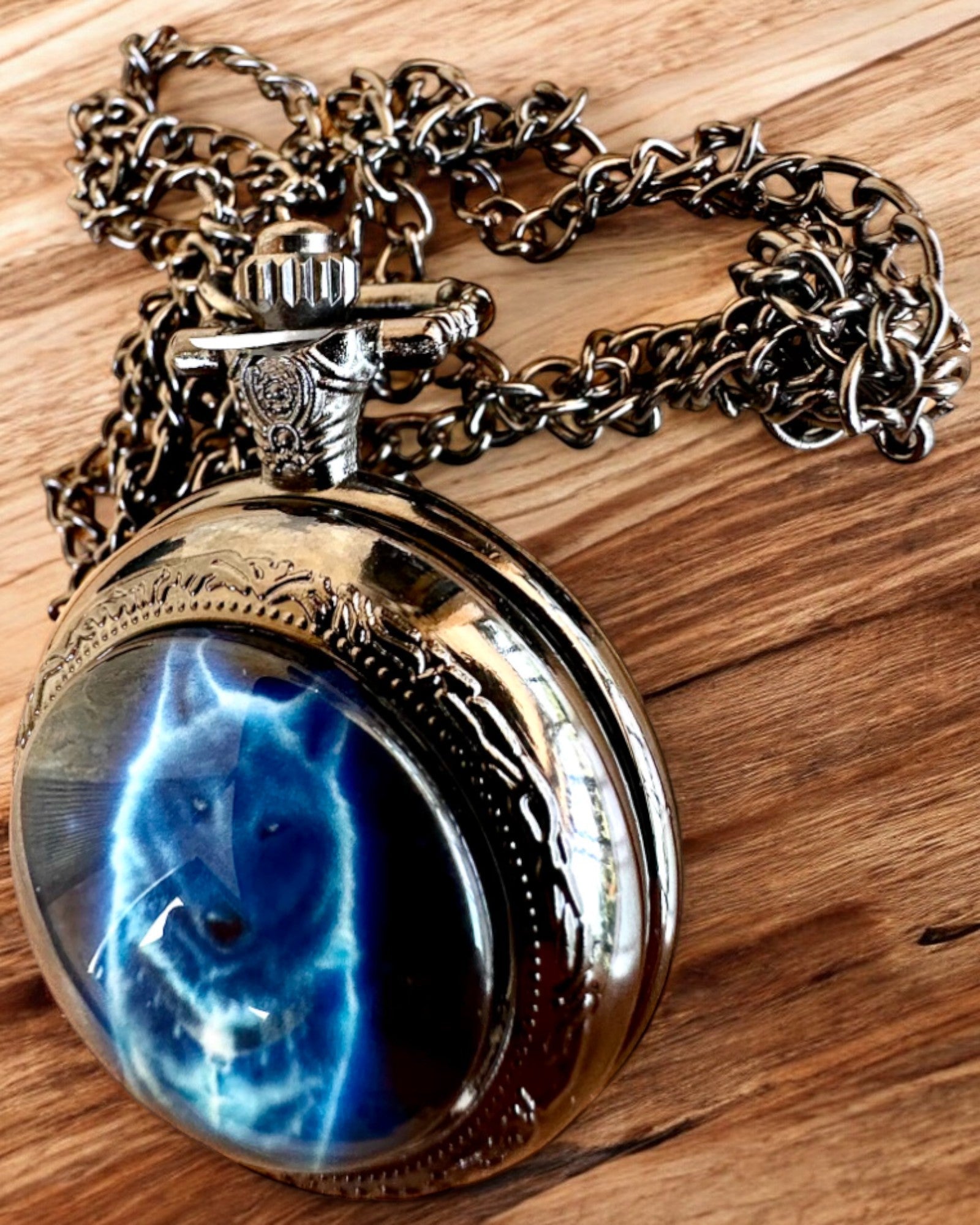 Lunar Wolf Pocket Watch – Moon Wolf Clock, customizable with engraving for a gift