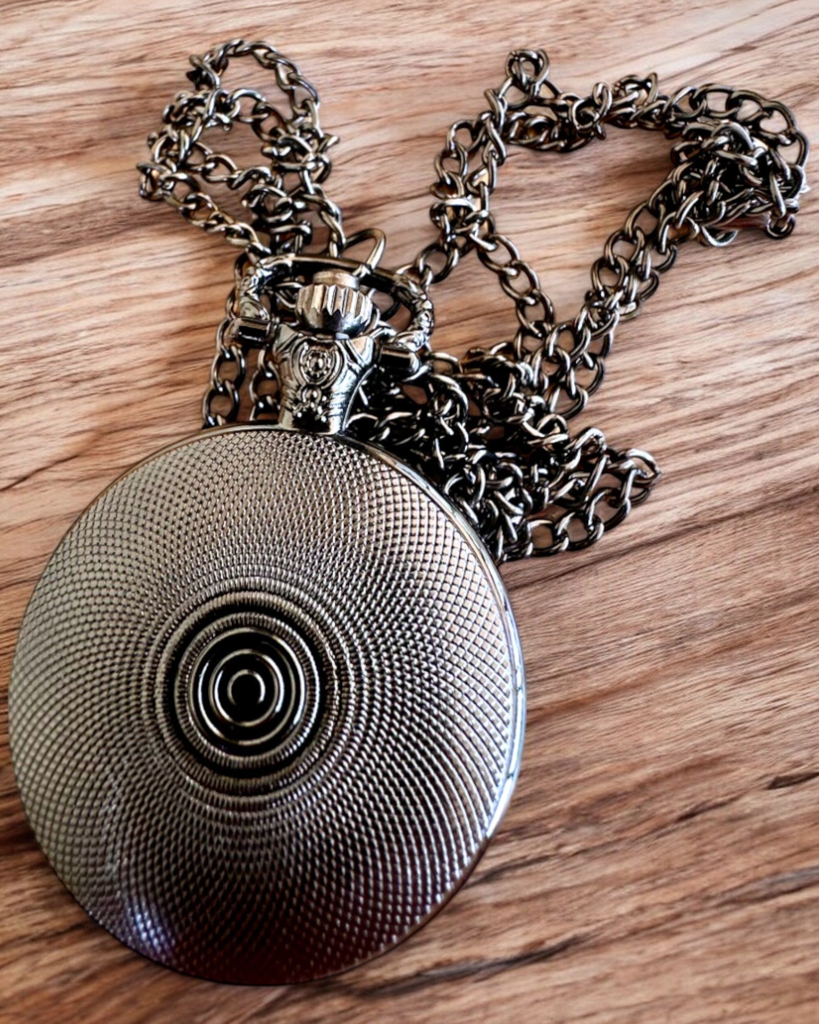 Lunar Wolf Pocket Watch – Moon Wolf Clock, customizable with engraving for a gift