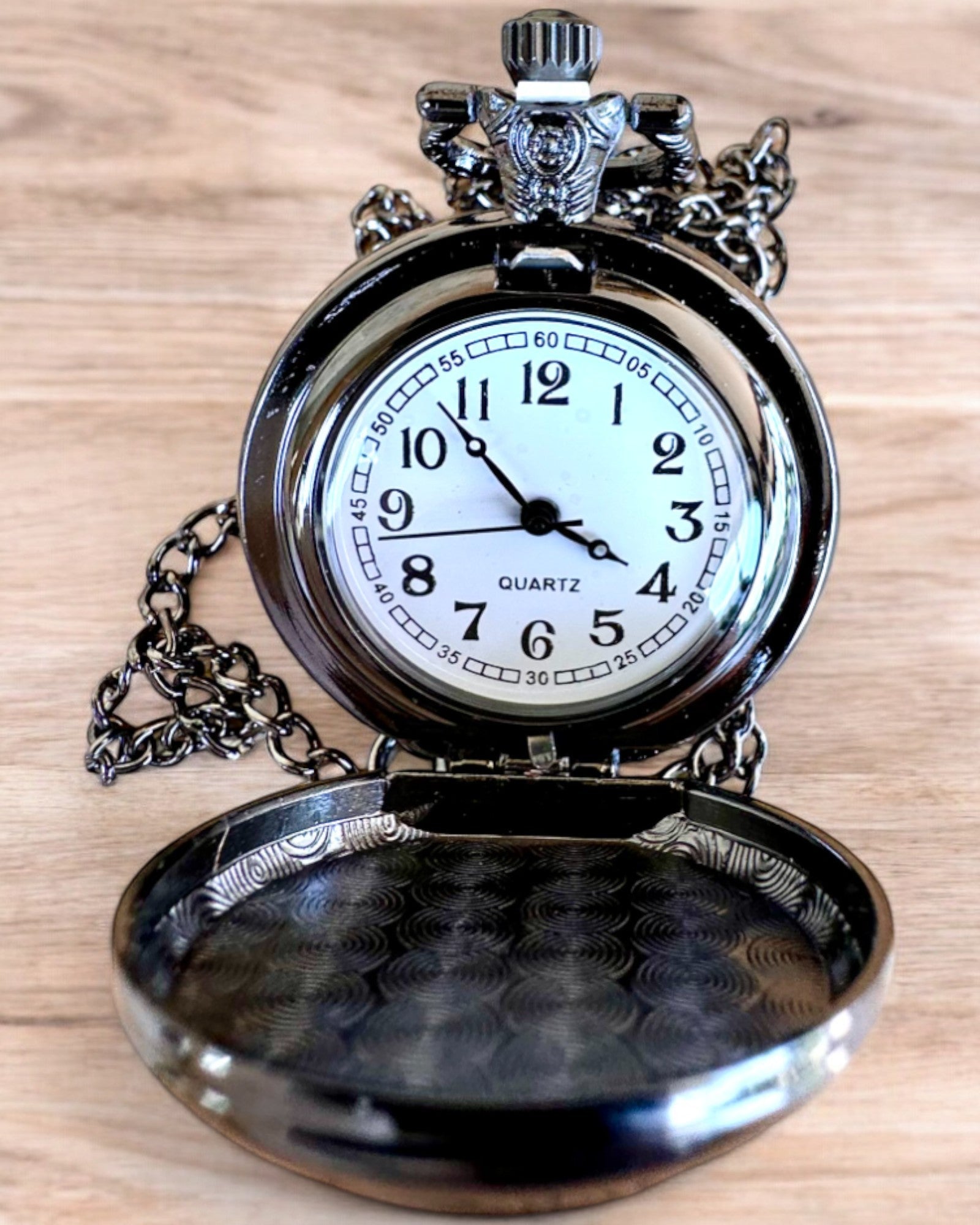 Lunar Wolf Pocket Watch – Moon Wolf Clock, customizable with engraving for a gift