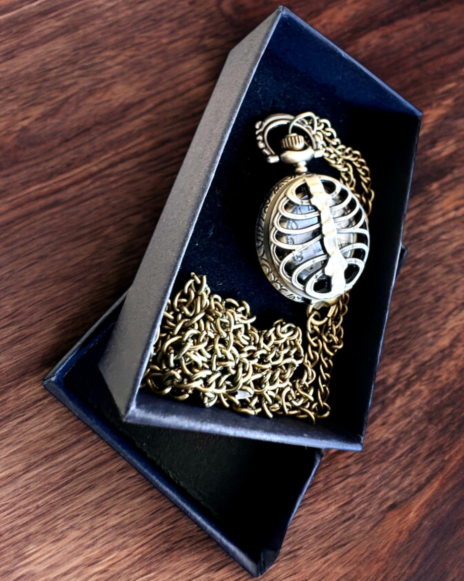 Pocket watch "Rybia Łuska" with engraving option for a gift