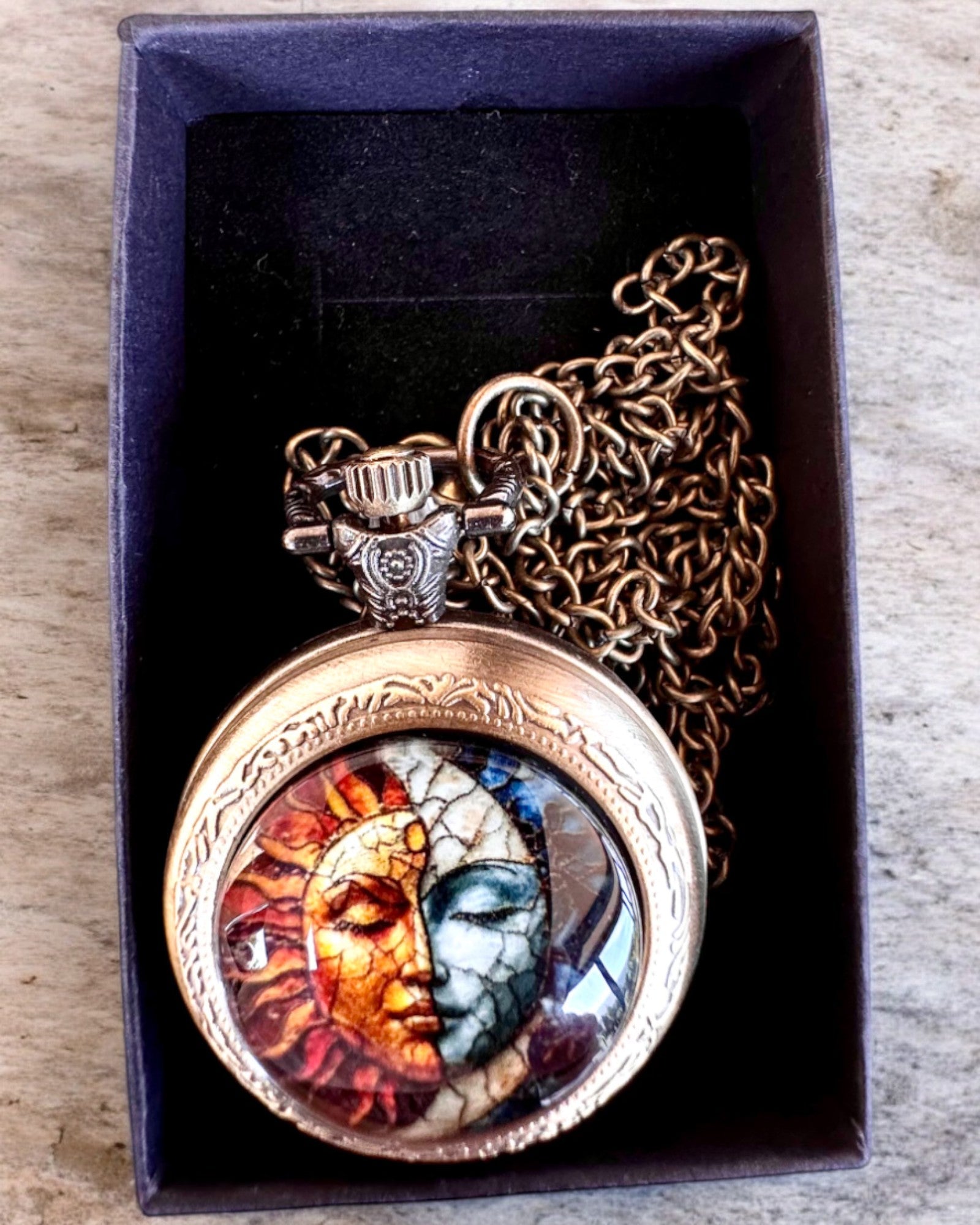 Elegant "Słoneczna Luminacja" pocket watch with engraving option for a gift