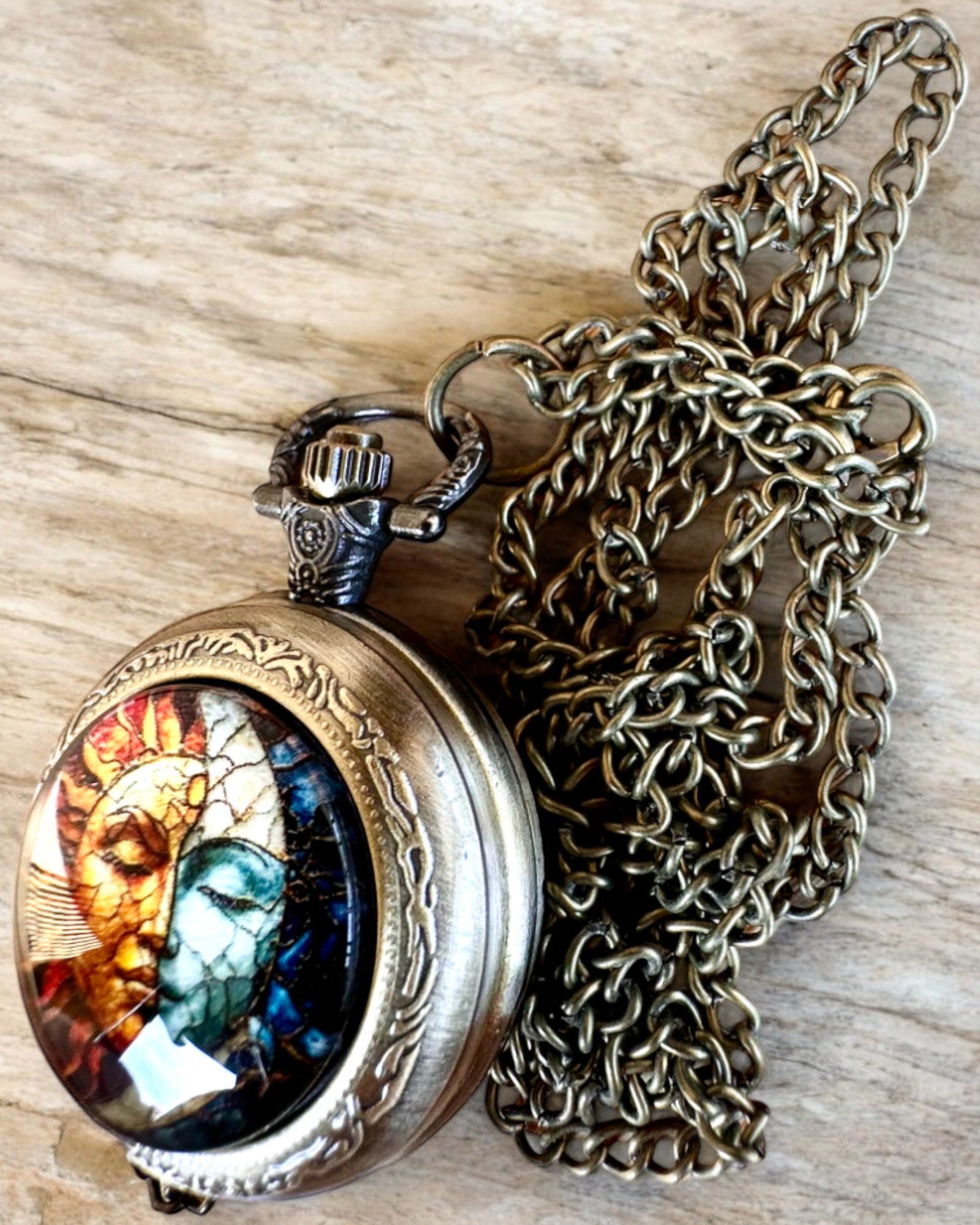 Elegant "Słoneczna Luminacja" pocket watch with engraving option for a gift
