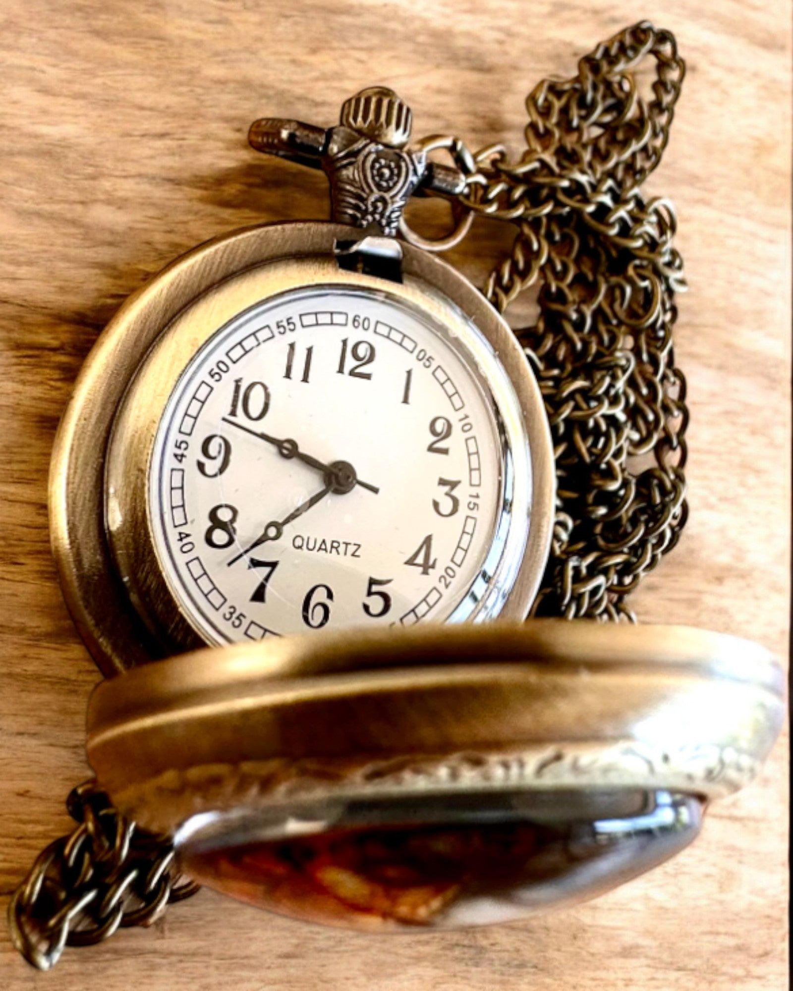 Elegant "Słoneczna Luminacja" pocket watch with engraving option for a gift