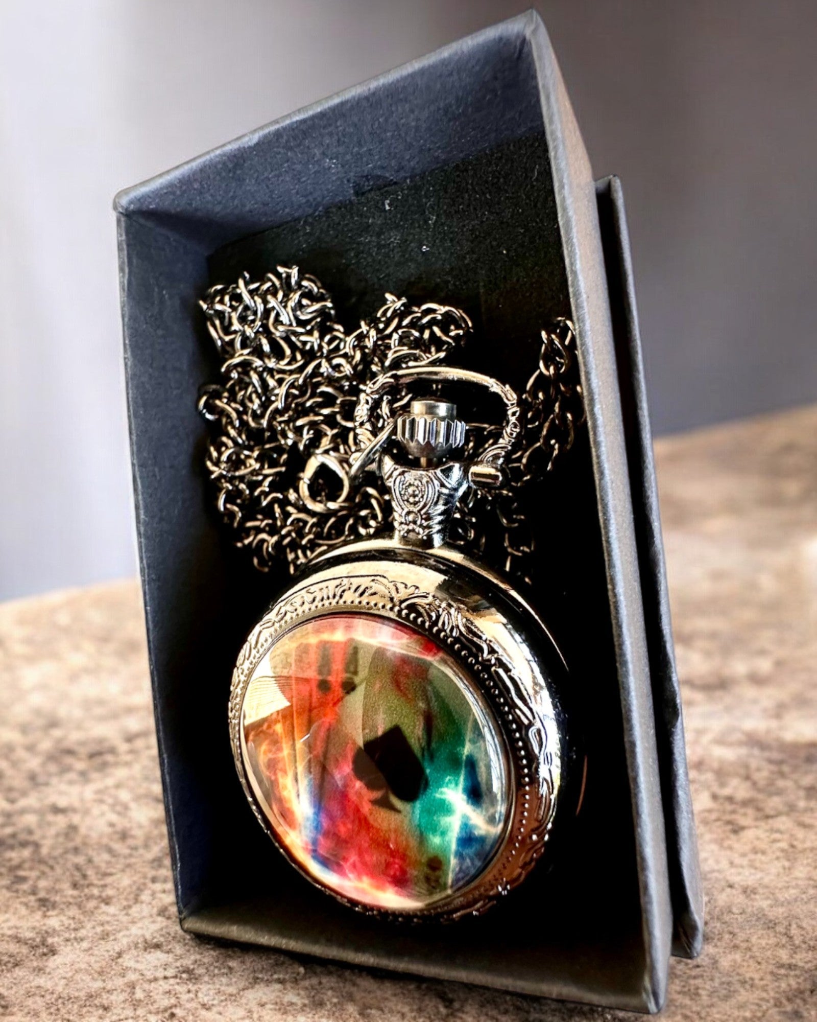 "Magic Deck" Pocket Watch - Stylish Stainless Steel Accessory, Personalized Engraving for a Gift