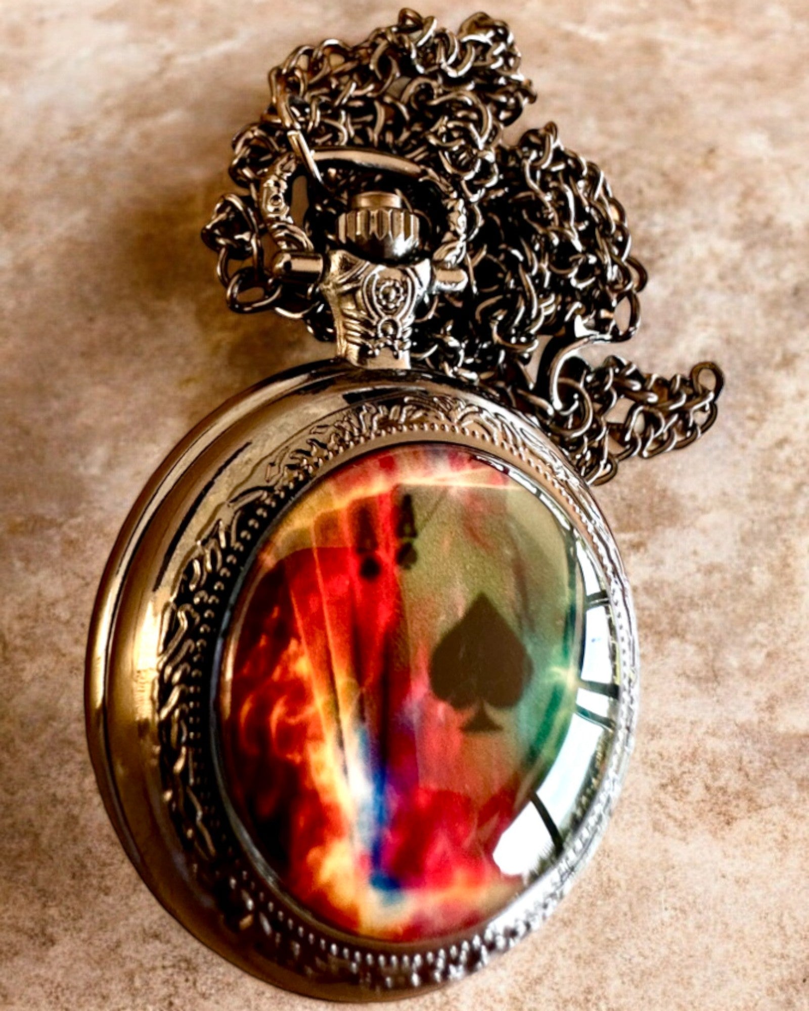 "Magic Deck" Pocket Watch - Stylish Stainless Steel Accessory, Personalized Engraving for a Gift