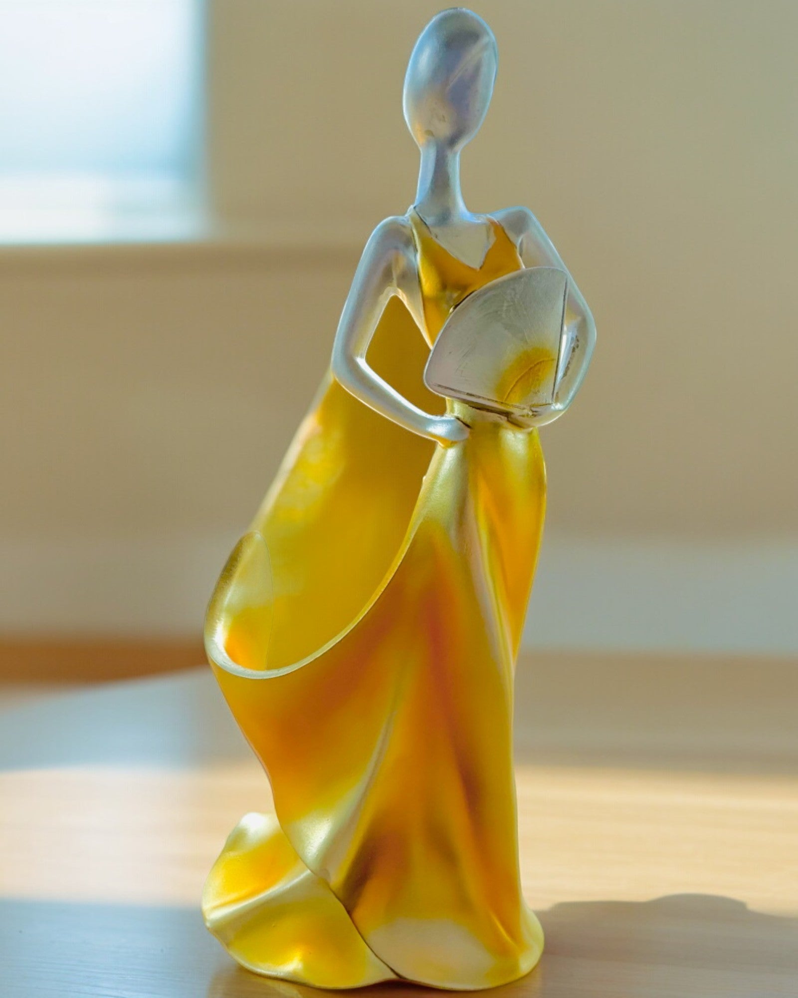 Elegant Bottle Holder - Lady Statue - personalization with engraving, 2 variants to choose from