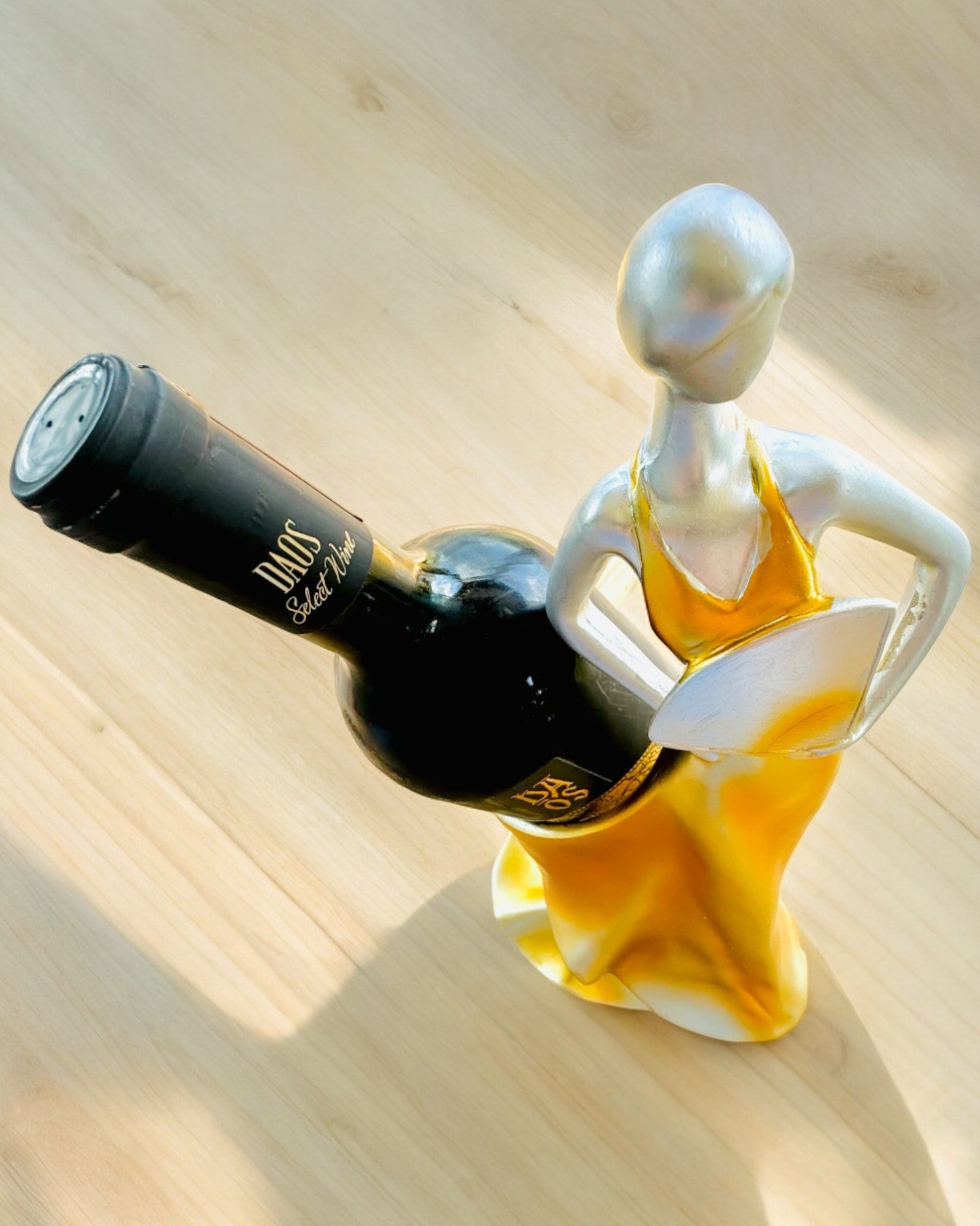 Elegant Bottle Holder - Lady Statue - personalization with engraving, 2 variants to choose from