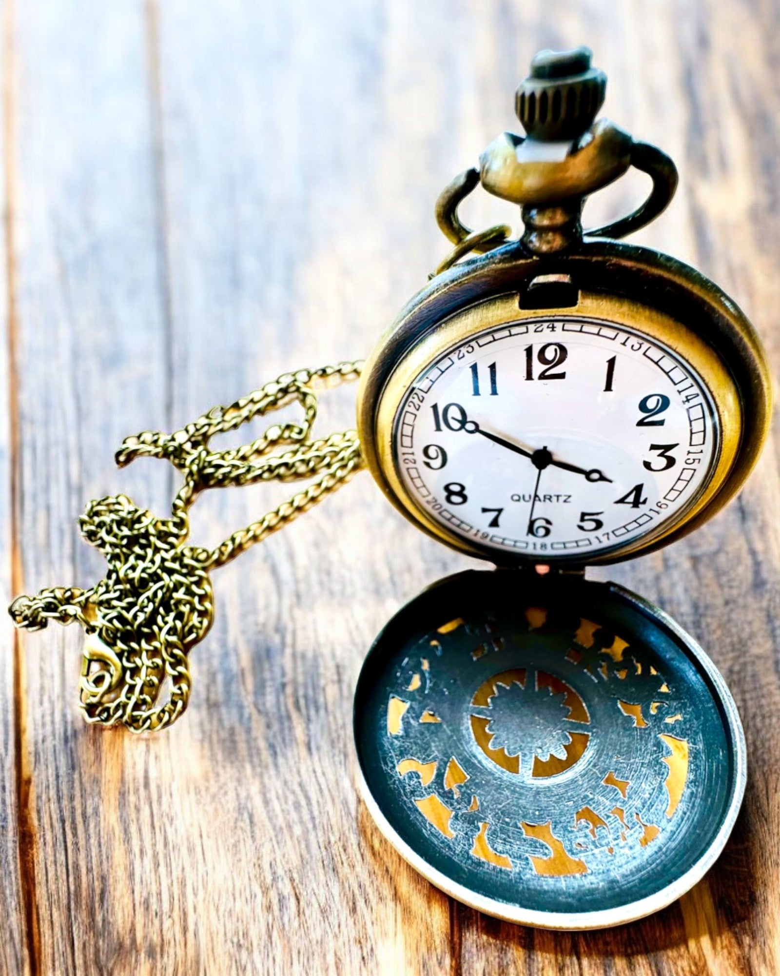 Antique Pocket Watch with Compass Motif and Chain, Quartz, personalization with engraving