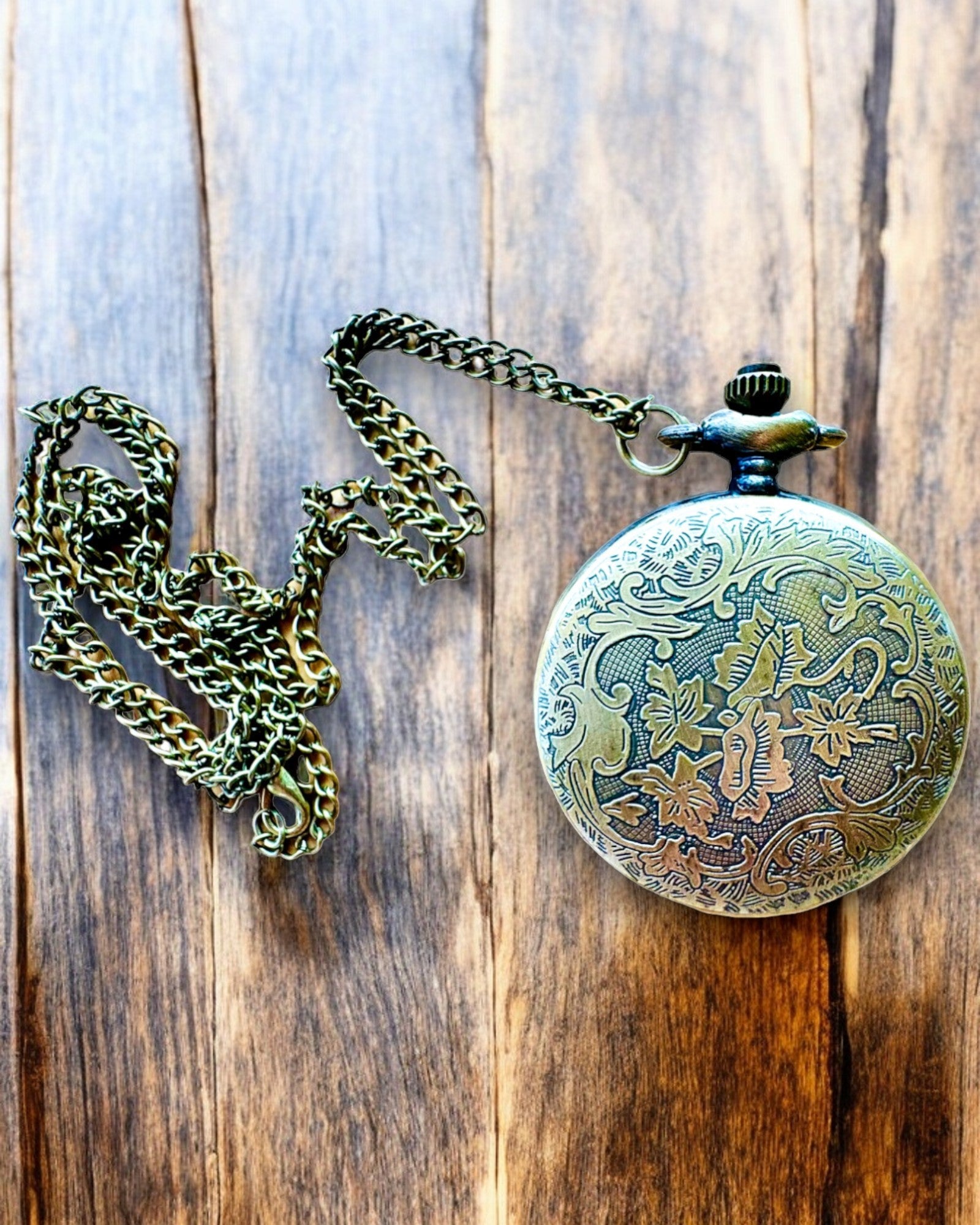 Antique Pocket Watch with Compass Motif and Chain, Quartz, personalization with engraving