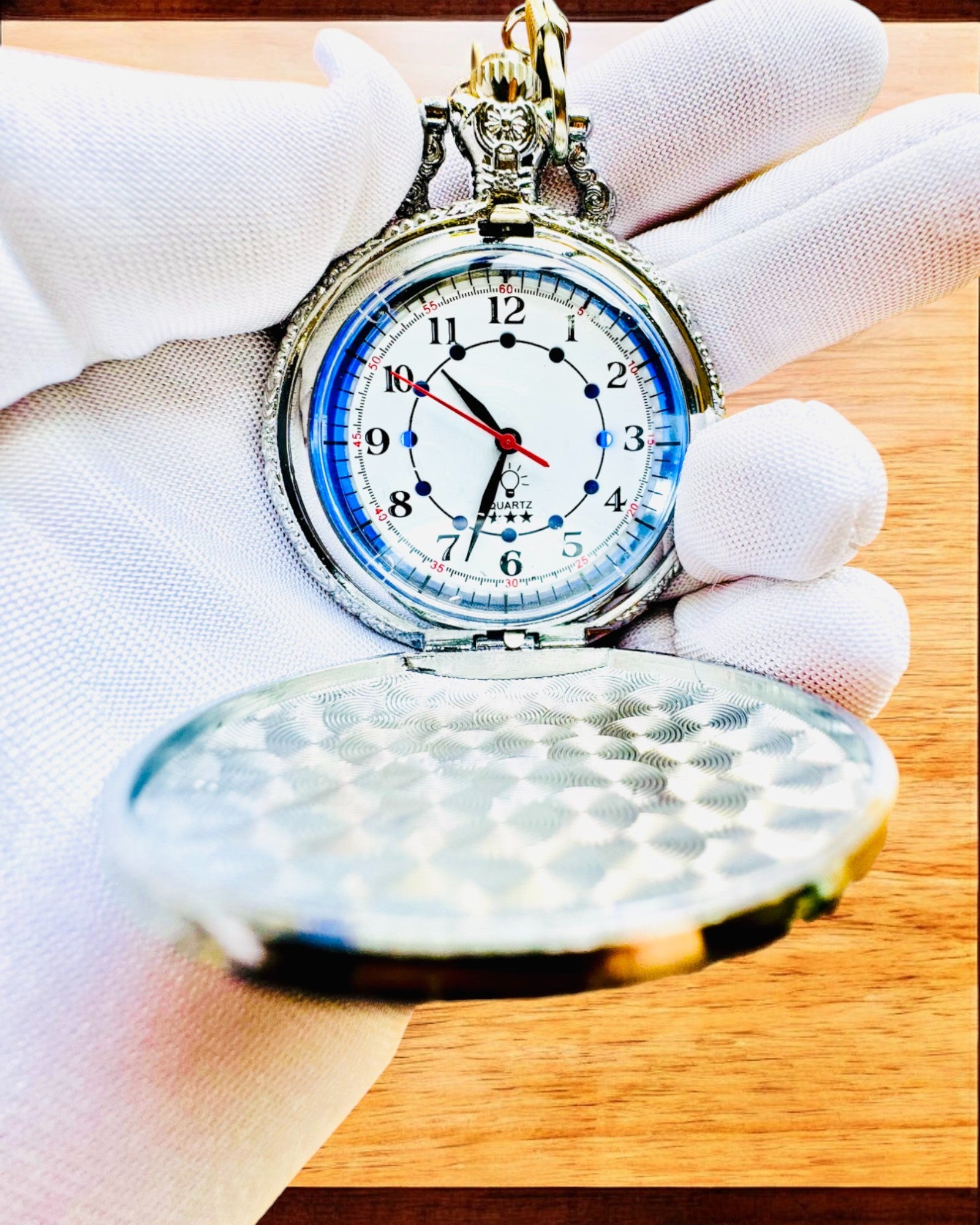 Pocket Watch "Motocyklowy Elegancik 2" – Engraving for a gift, 3 color variants