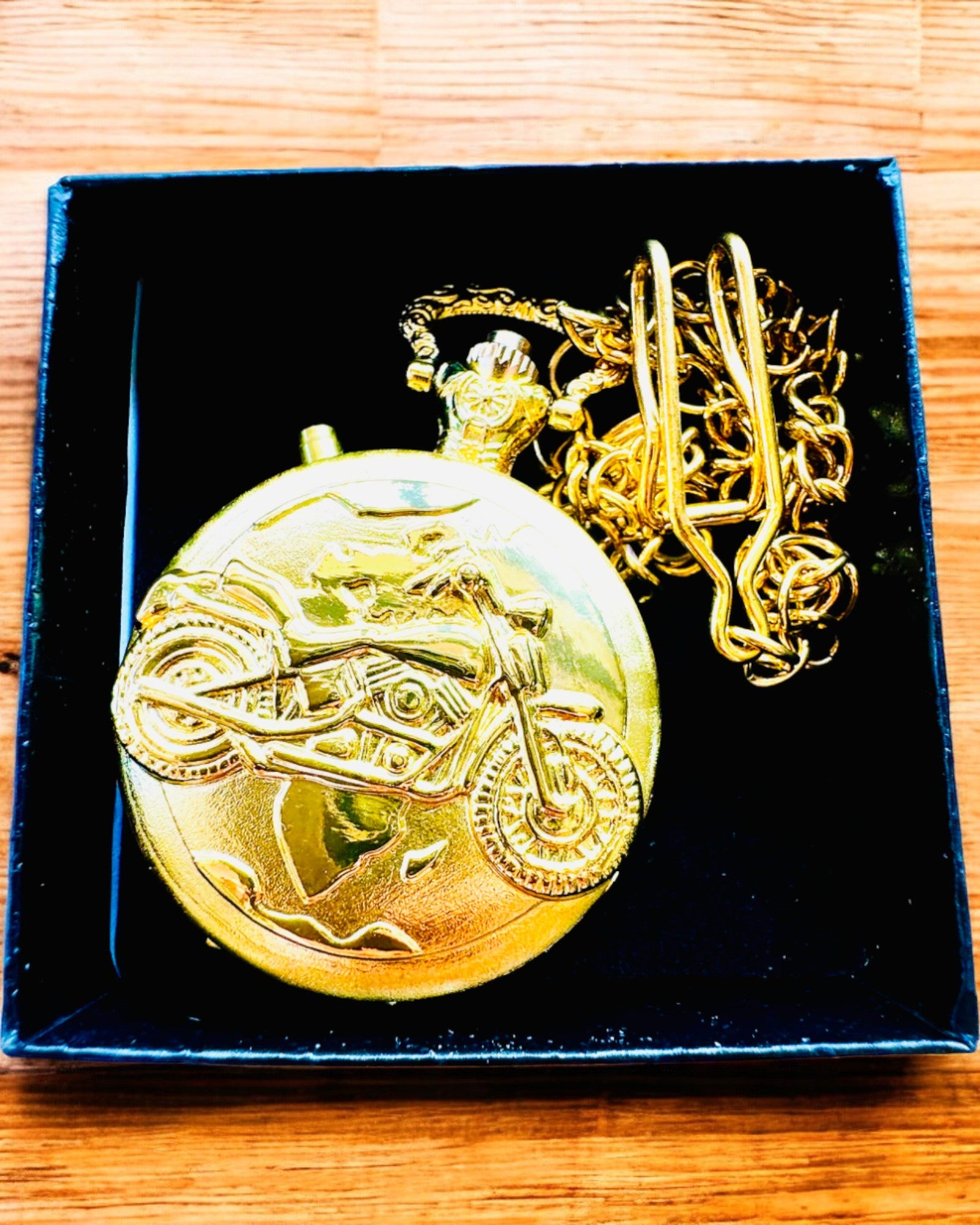 Pocket Watch "Motocyklowy Elegancik 2" – Engraving for a gift, 3 color variants