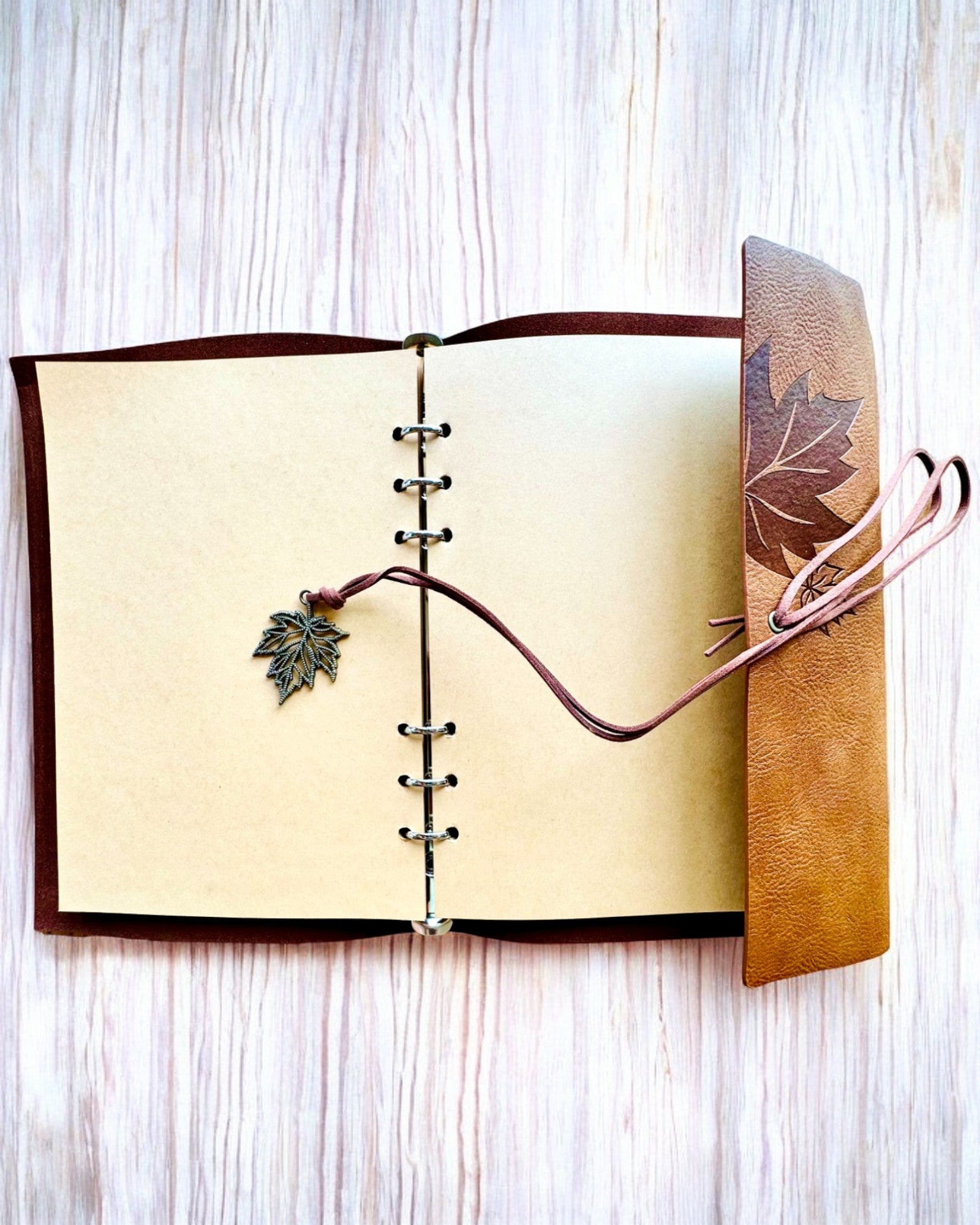 Notebook "Autumn Leaves" A5 Format, customizable with engraving for a gift
