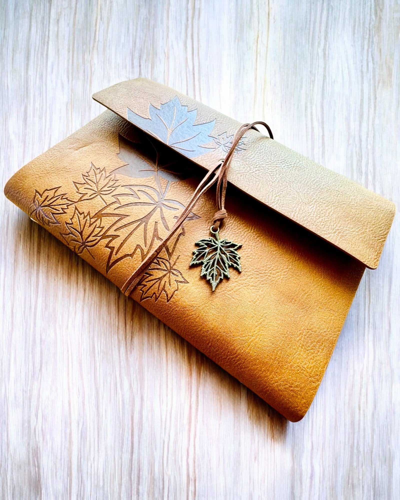 Notebook "Autumn Leaves" A5 Format, customizable with engraving for a gift