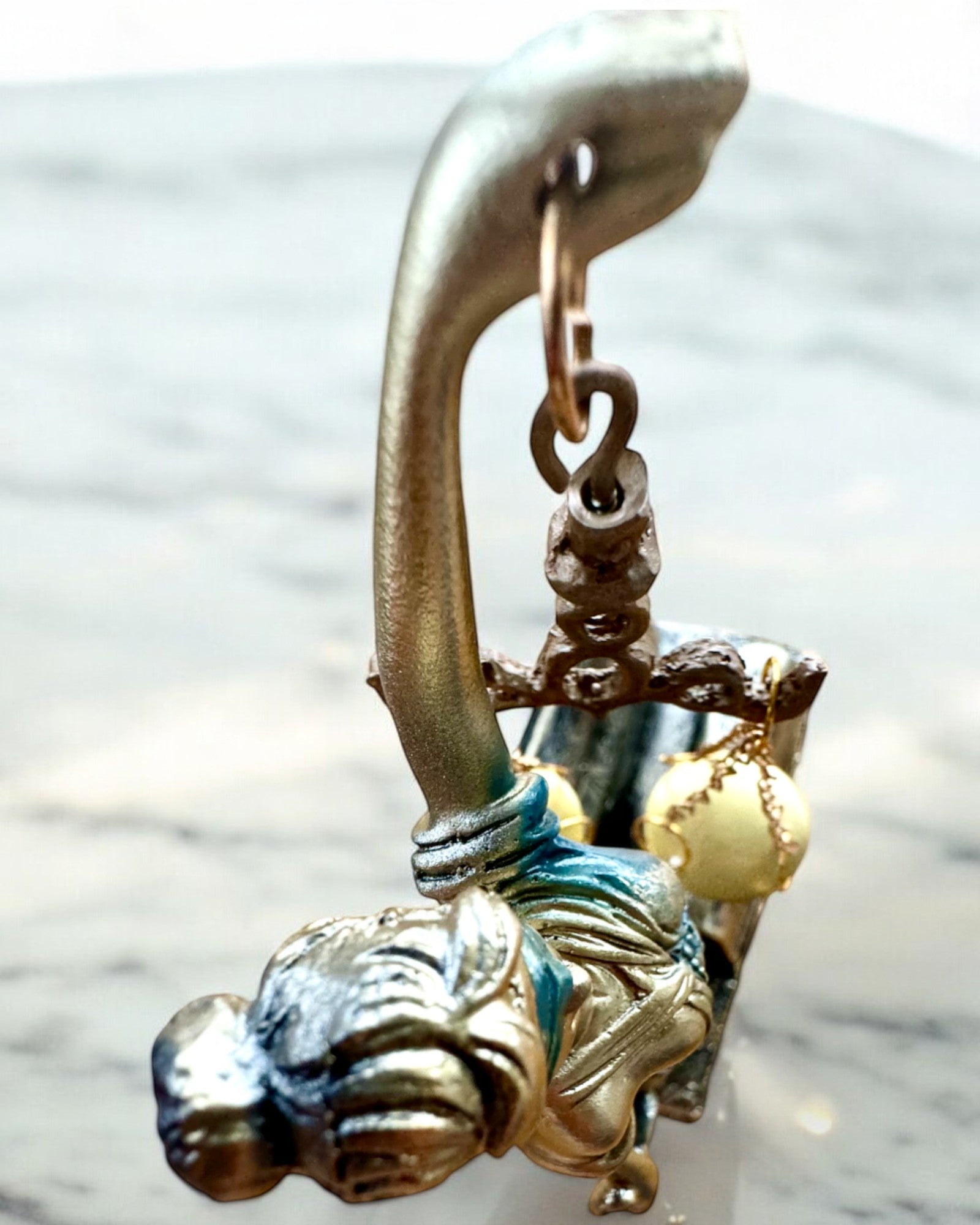 Statuette "Justicia 2" - Goddess of Justice – Artistic Shelf Decoration, Resin Craft, personalization with engraving