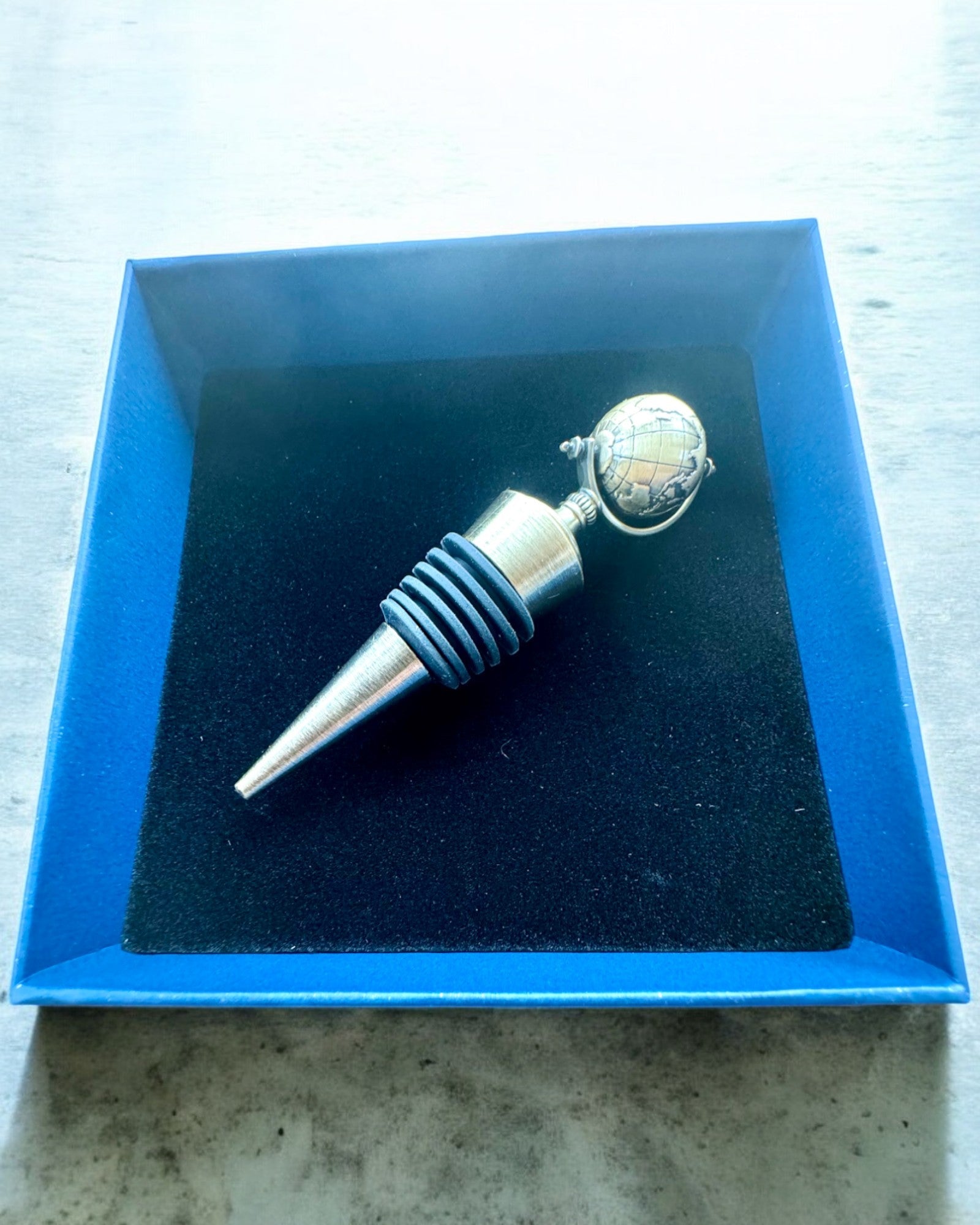 GloboStop - Wine Cork with Engraving, personalization with engraving available for a gift