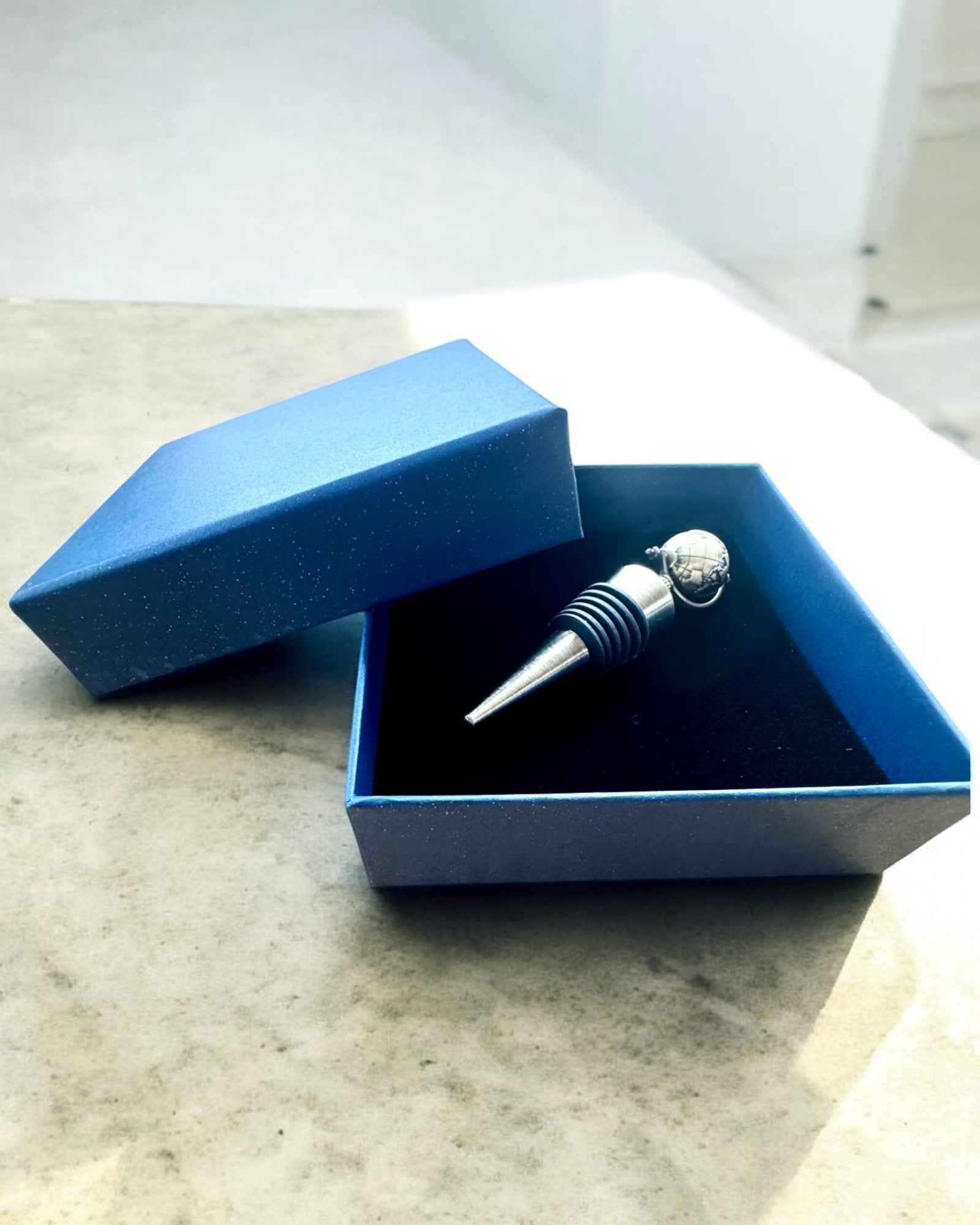 GloboStop - Wine Cork with Engraving, personalization with engraving available for a gift