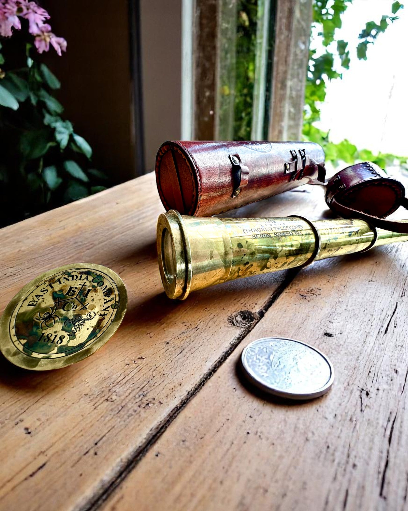 Royal Spyglass "Voyager 1818" – Exclusive, Brass, 83 cm, Handcrafted, Genuine Leather Case – Collector's Edition, Customization with Engraving for Gift