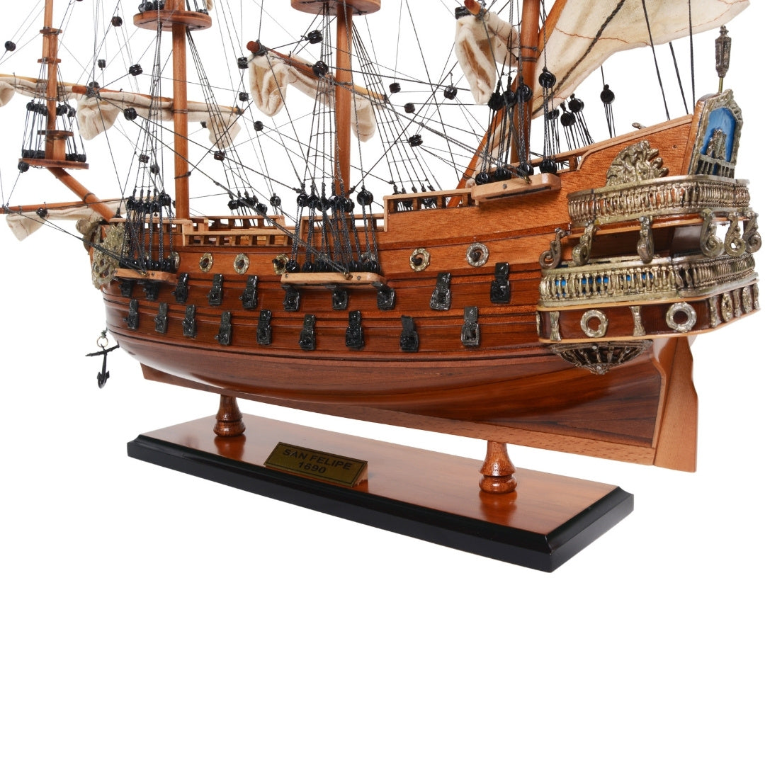 Exclusive model of the San Felipe sailing ship with unfurled sails - SF45R