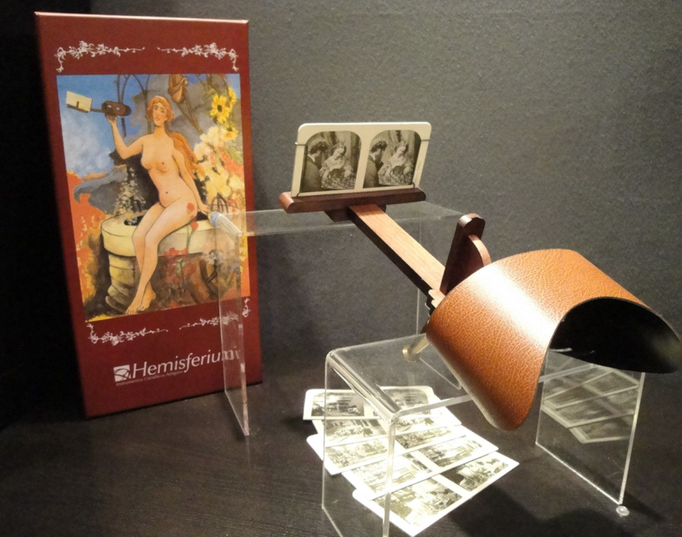 Stereoscope - Retro Optical Instrument - H60